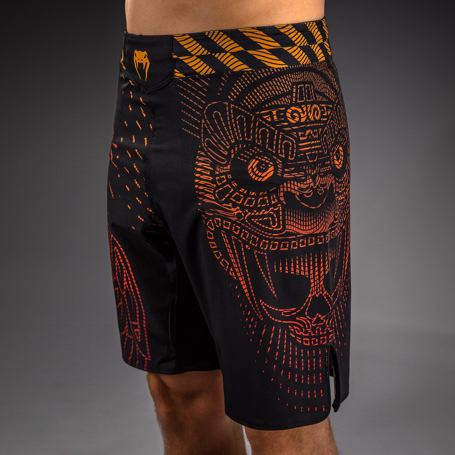 venum-quetzal-fury-fightshorts-schwarz-fury-rot-tangerine image 4