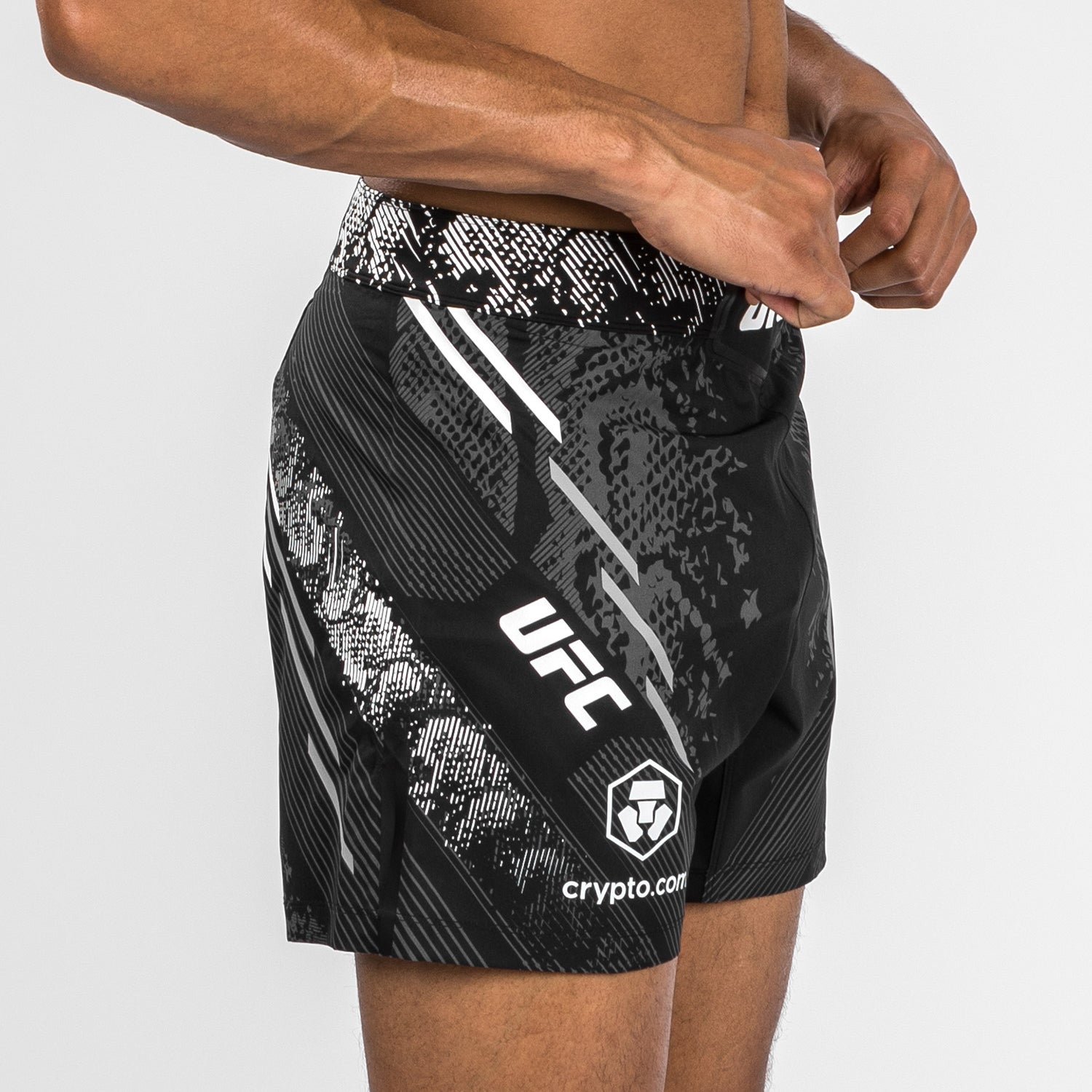 ufc-adrenaline-by-venum-authentic-fight-night-kampfshorts-kurz-schwarz-herren image 7