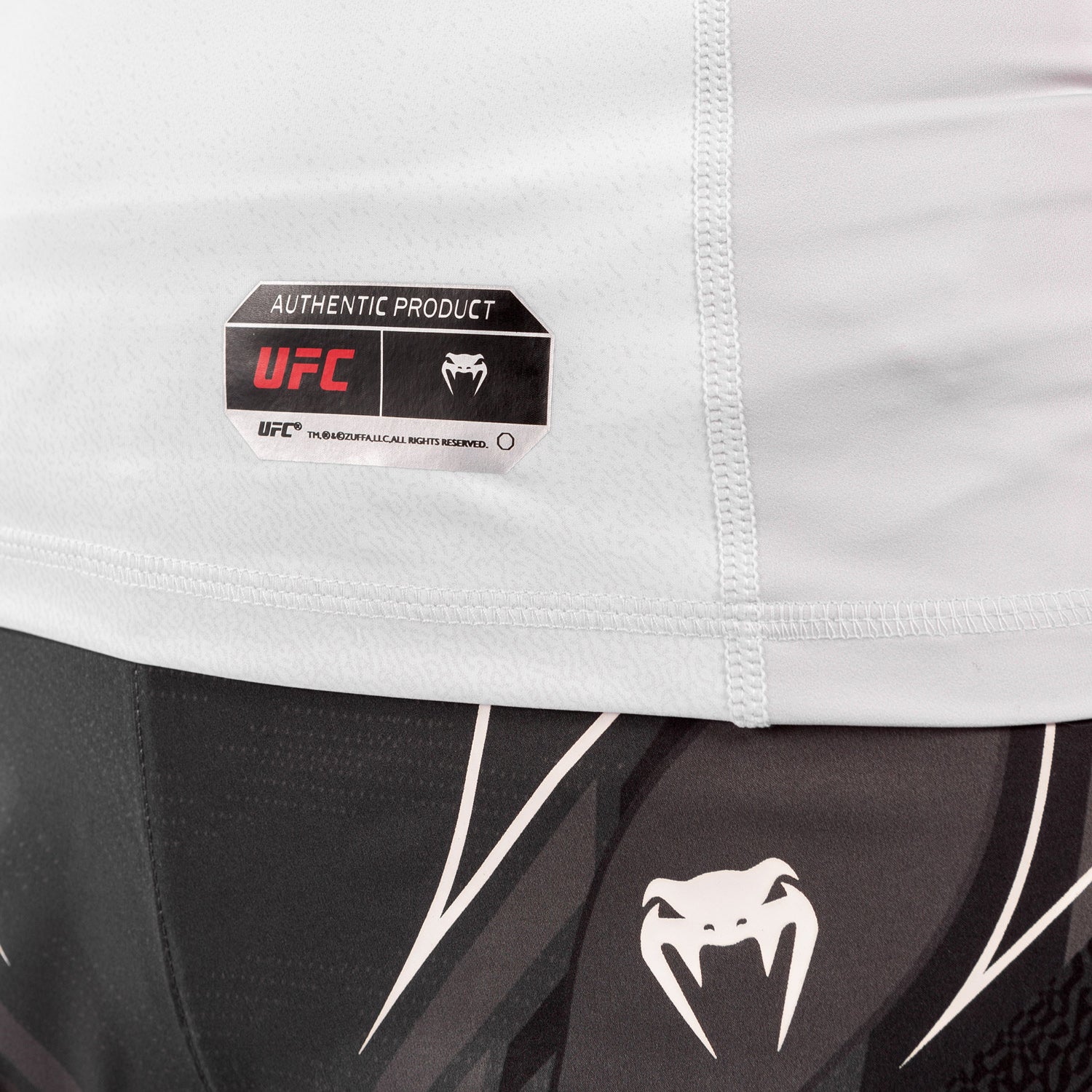 ufc-venum-authentic-fight-night-damen-rashguard-wei image 6