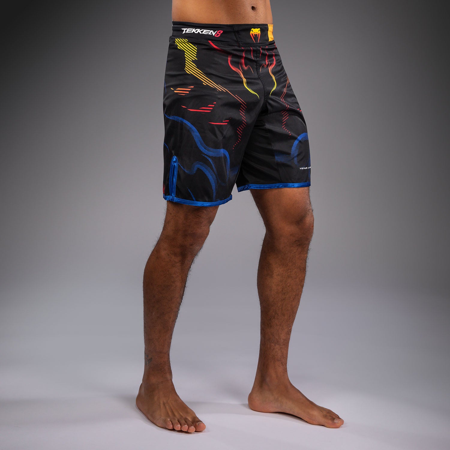 venum-x-tekken-8-fightshorts-yoshimitsu-schwarz-orange image 2