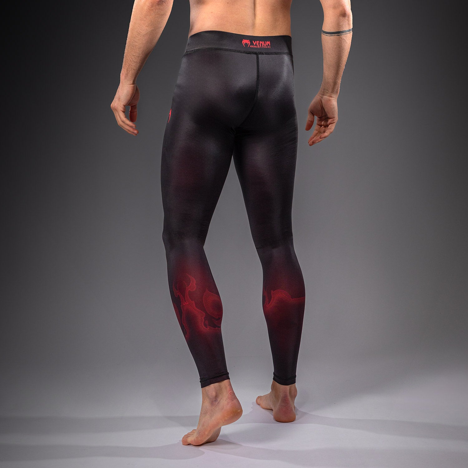 venum-spectre-spats-herren-kompressionshose-schwarz-rot image 4