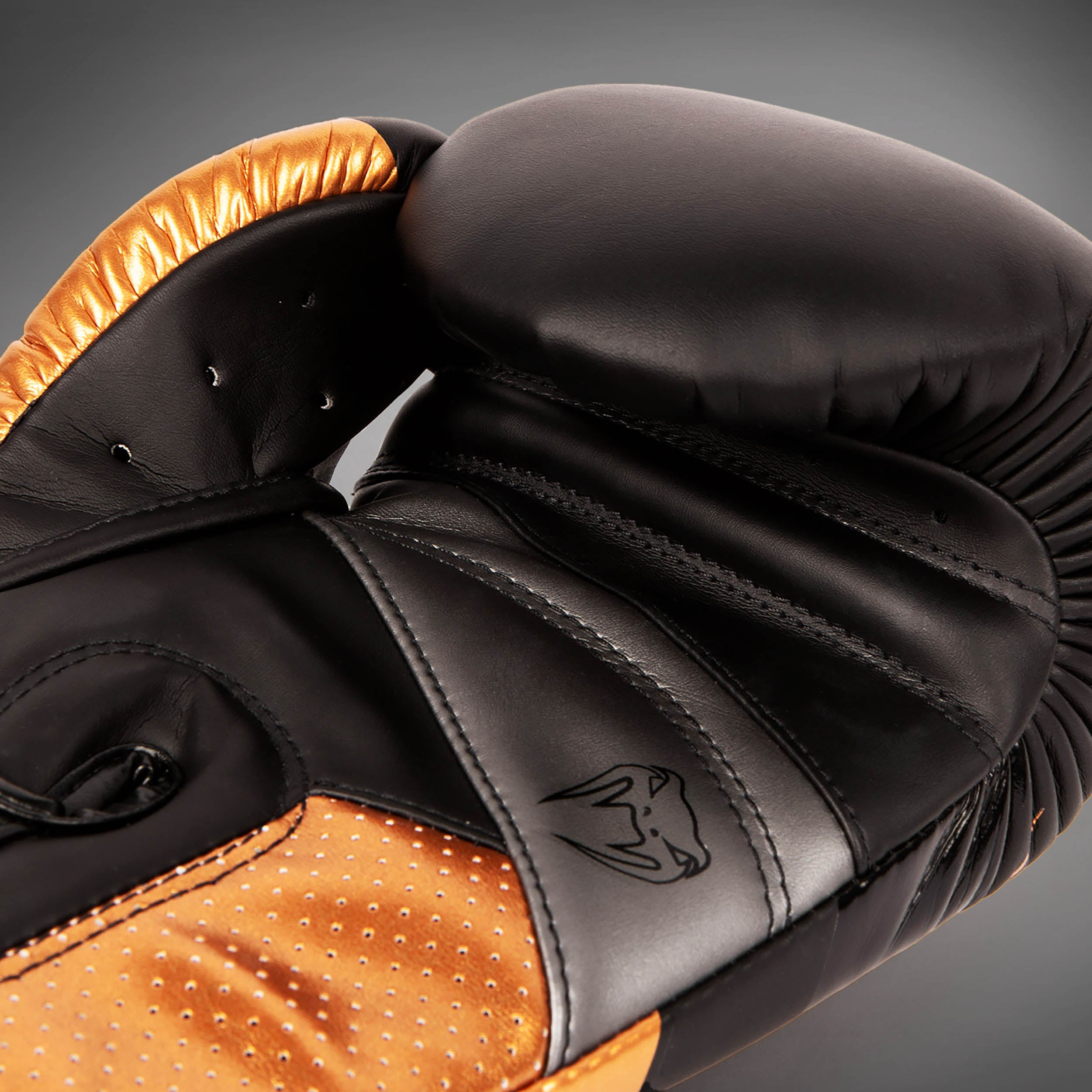 venum-elite-evo-boxhandschuhe-schwarz-bronze image 5