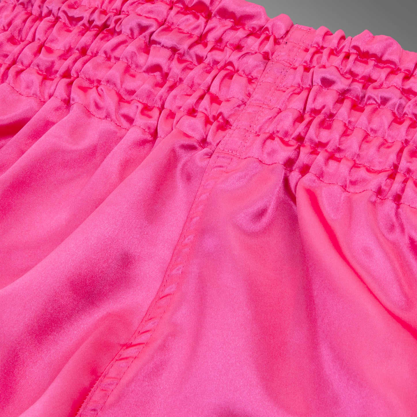 venum-classic-muay-thai-shorts-rosa-wei image 3