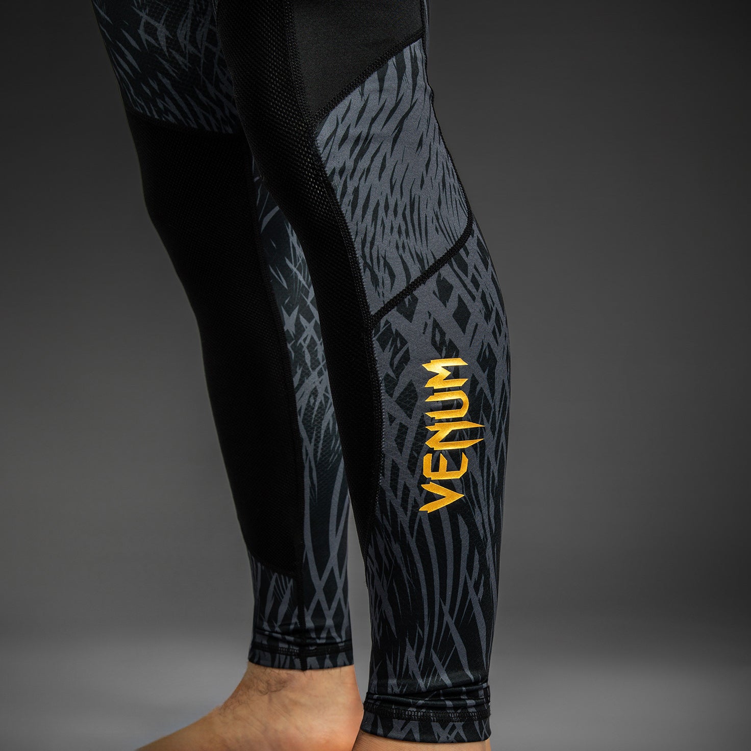 venum-x-chimaev-spats-kompressionstights-schwarz-grau image 6