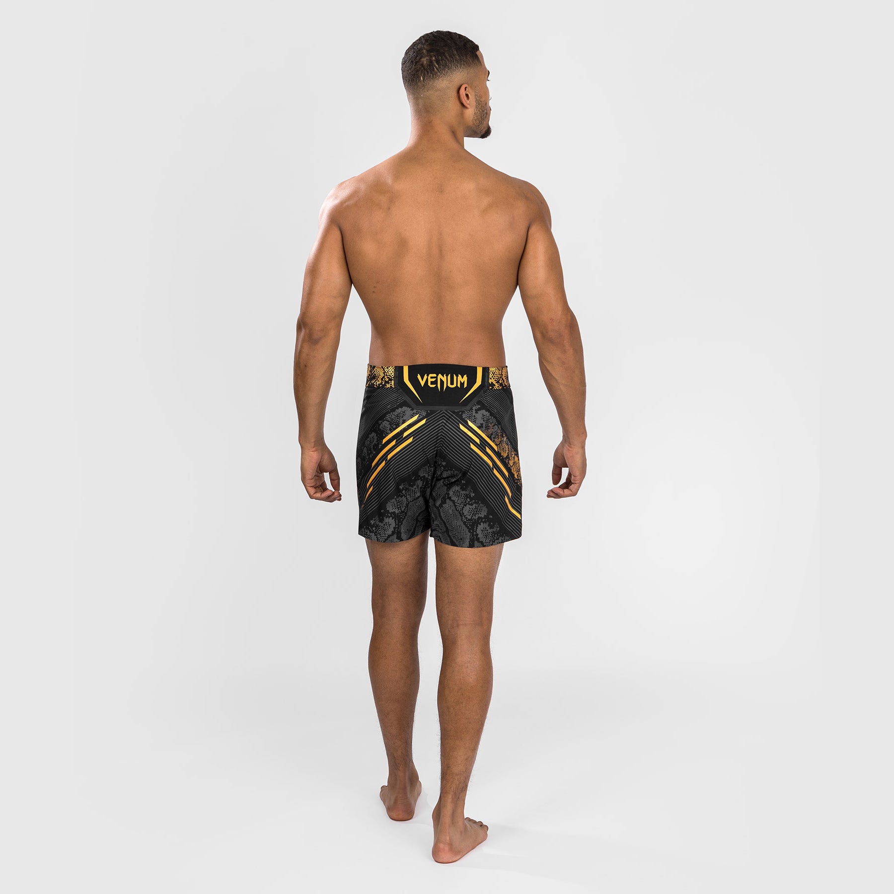 ufc-adrenaline-by-venum-authentic-fight-night-kampfshorts-schwarz-gold-kurze-pas image 5