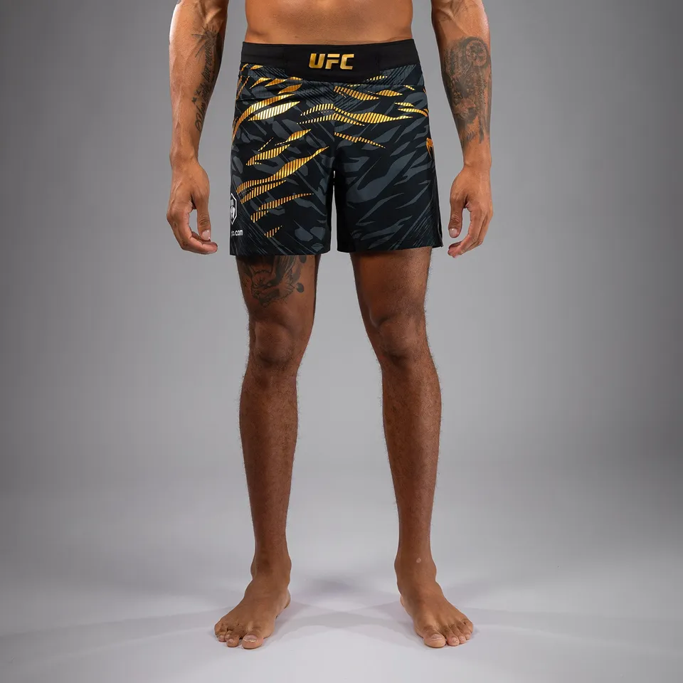 ufc-fusion-by-venum-authentic-fight-night-fight-short-champion-schwarz-gold image 1