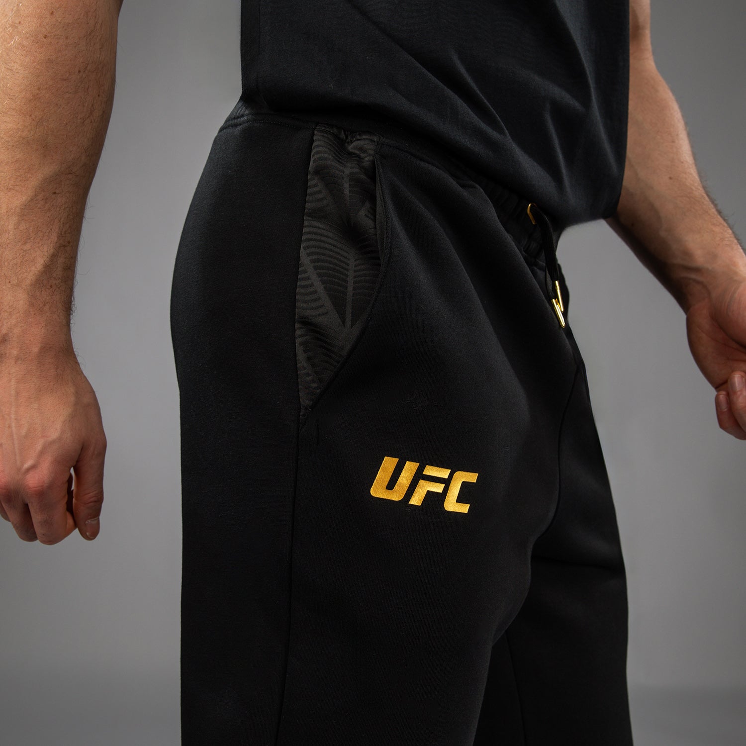 ufc-zenith-by-venum-replica-hose-herren-champion-schwarz-gold image 5