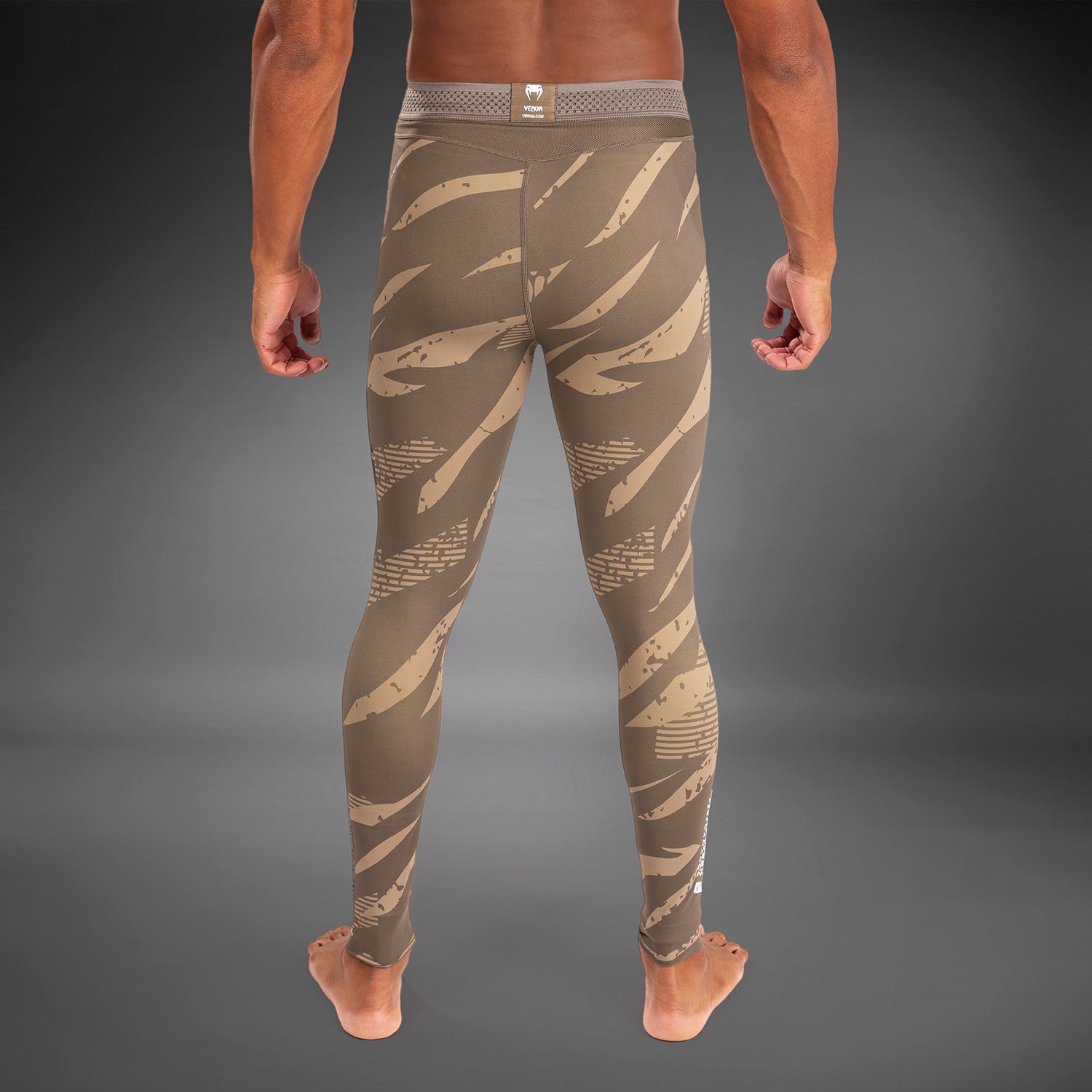 ufc-adrenaline-by-venum-fight-week-performance-herren-tight-desert-camo image 7