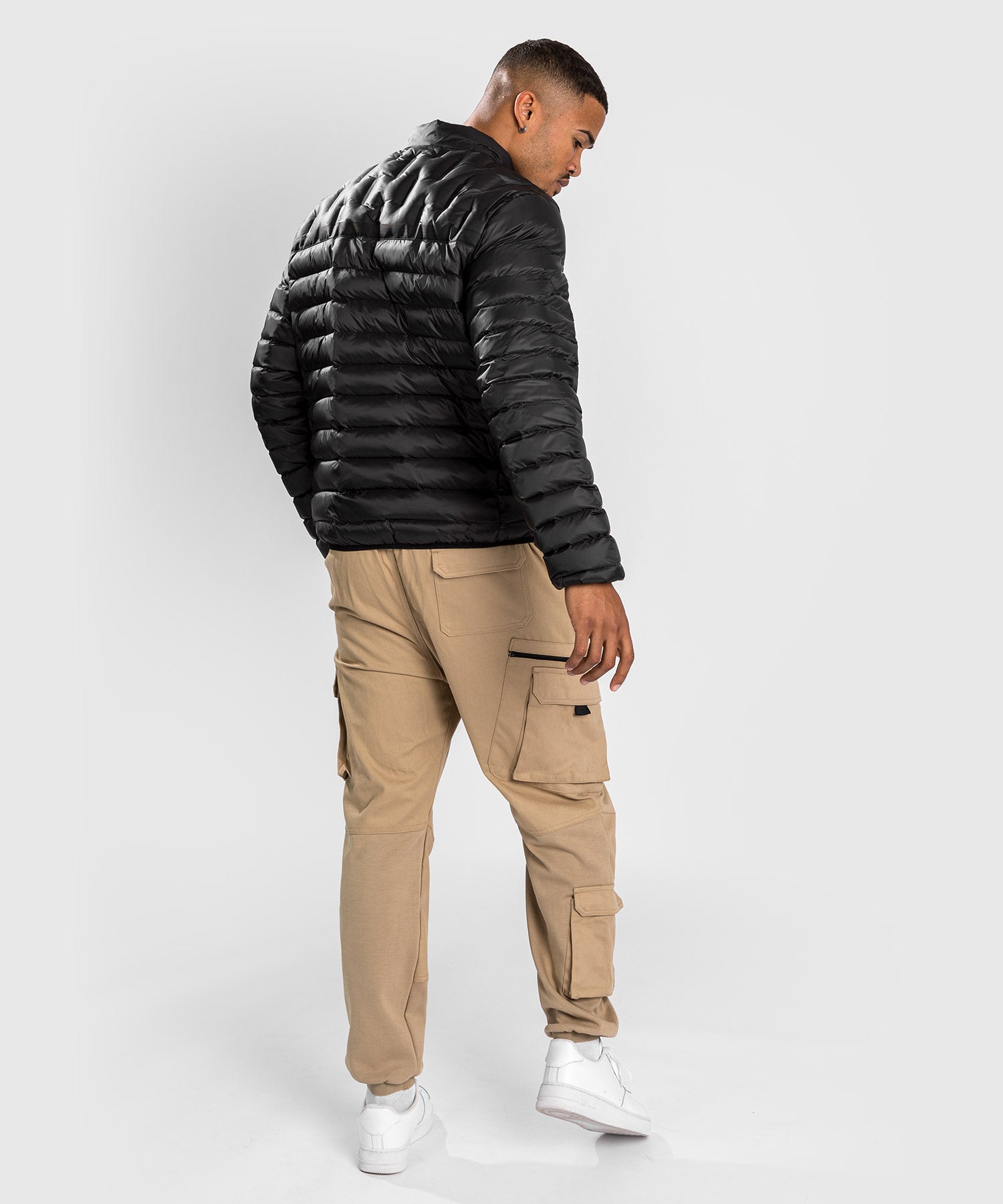 venum-elite-light-daunenjacke-unisex-schwarz image 6