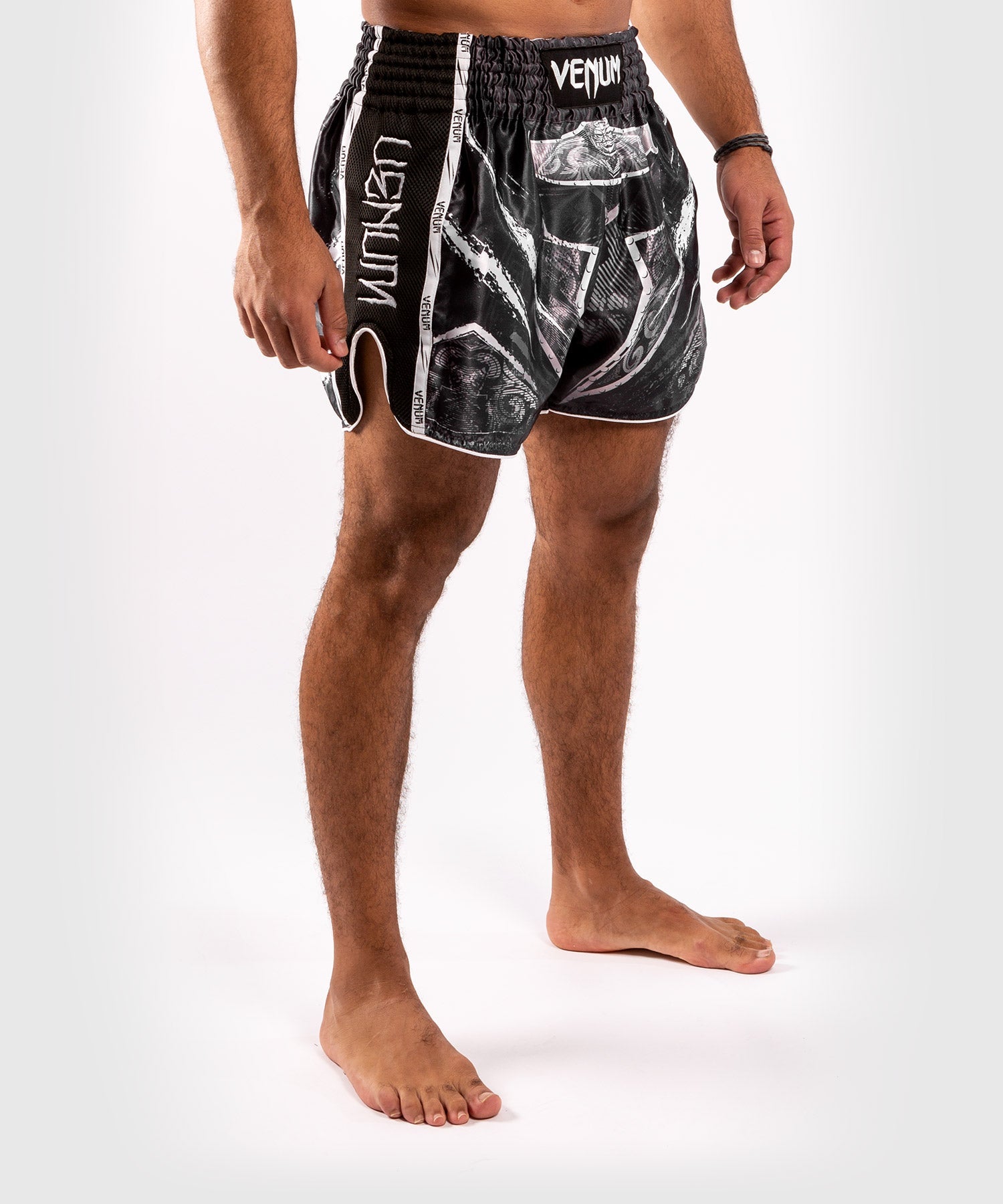 venum-gldtr-4-0-muay-thai-shorts-schwarz-wei-handgefertigt image 5