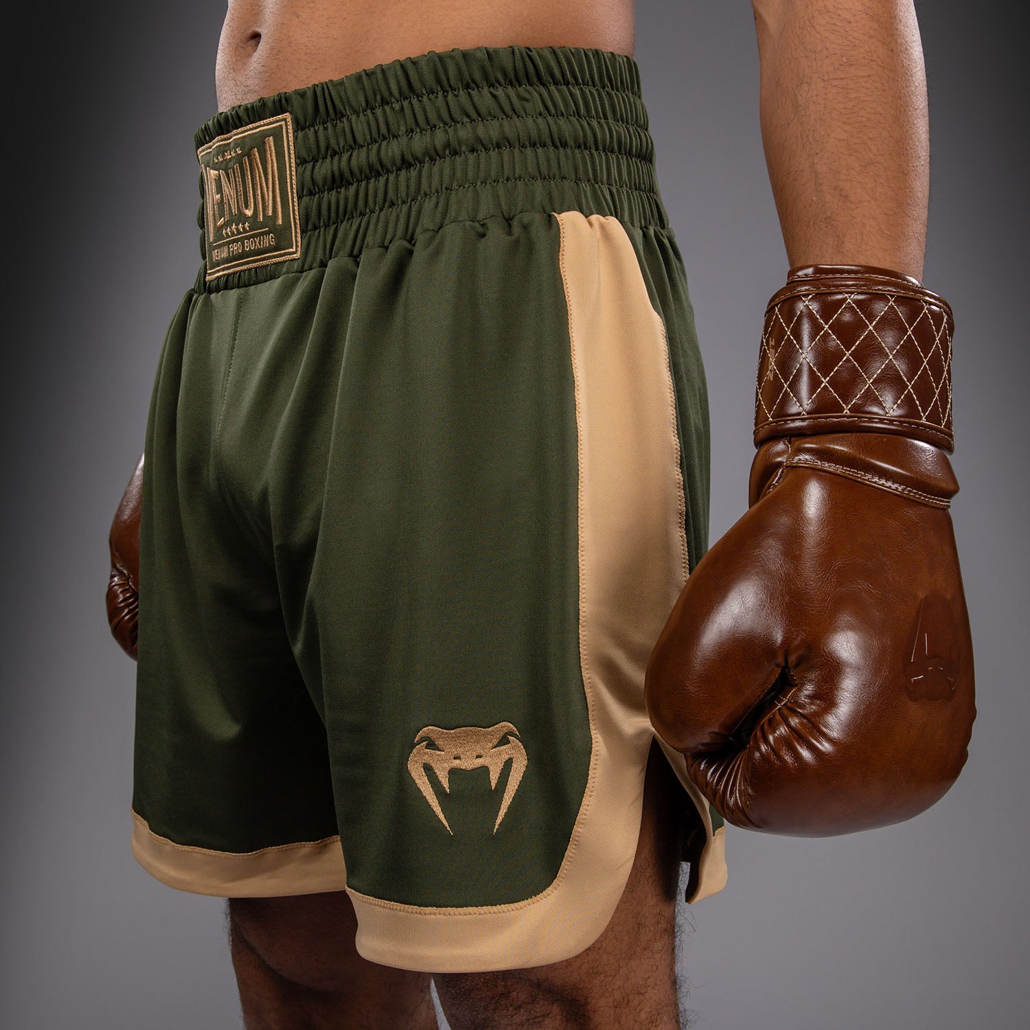 venum-classic-boxshorts-olivgr-n-sand image 5