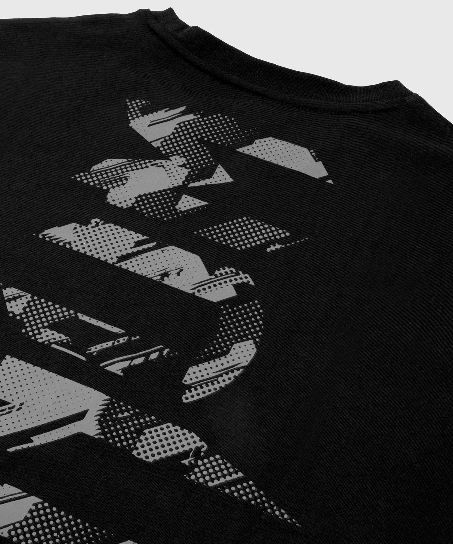 venum-giant-camo-2-0-t-shirt-schwarz-urban-camo image 6