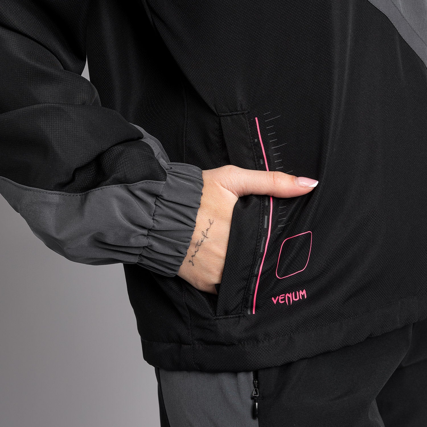 venum-tactical-xt-damen-trainingsjacke-schwarz-sturmgrau image 8