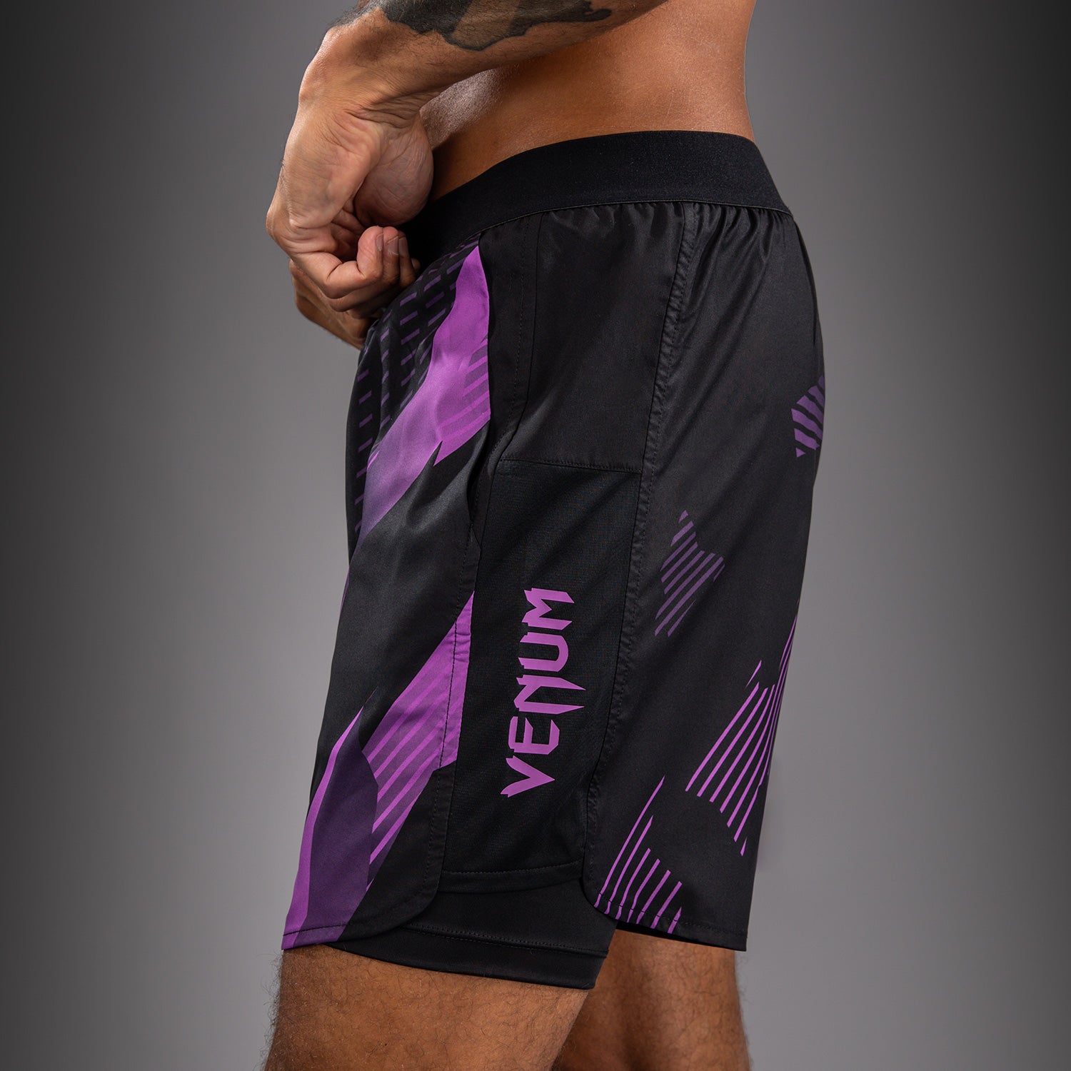 venum-no-gi-6-0-herren-trainingsshorts-2-in-1-schwarz-lila image 6