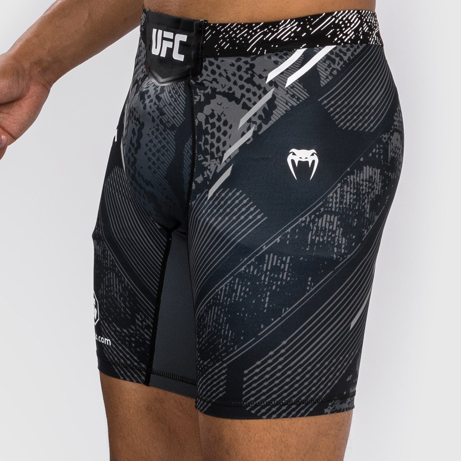 ufc-adrenaline-by-venum-authentic-fight-night-vale-tudo-short-herren-schwarz image 7