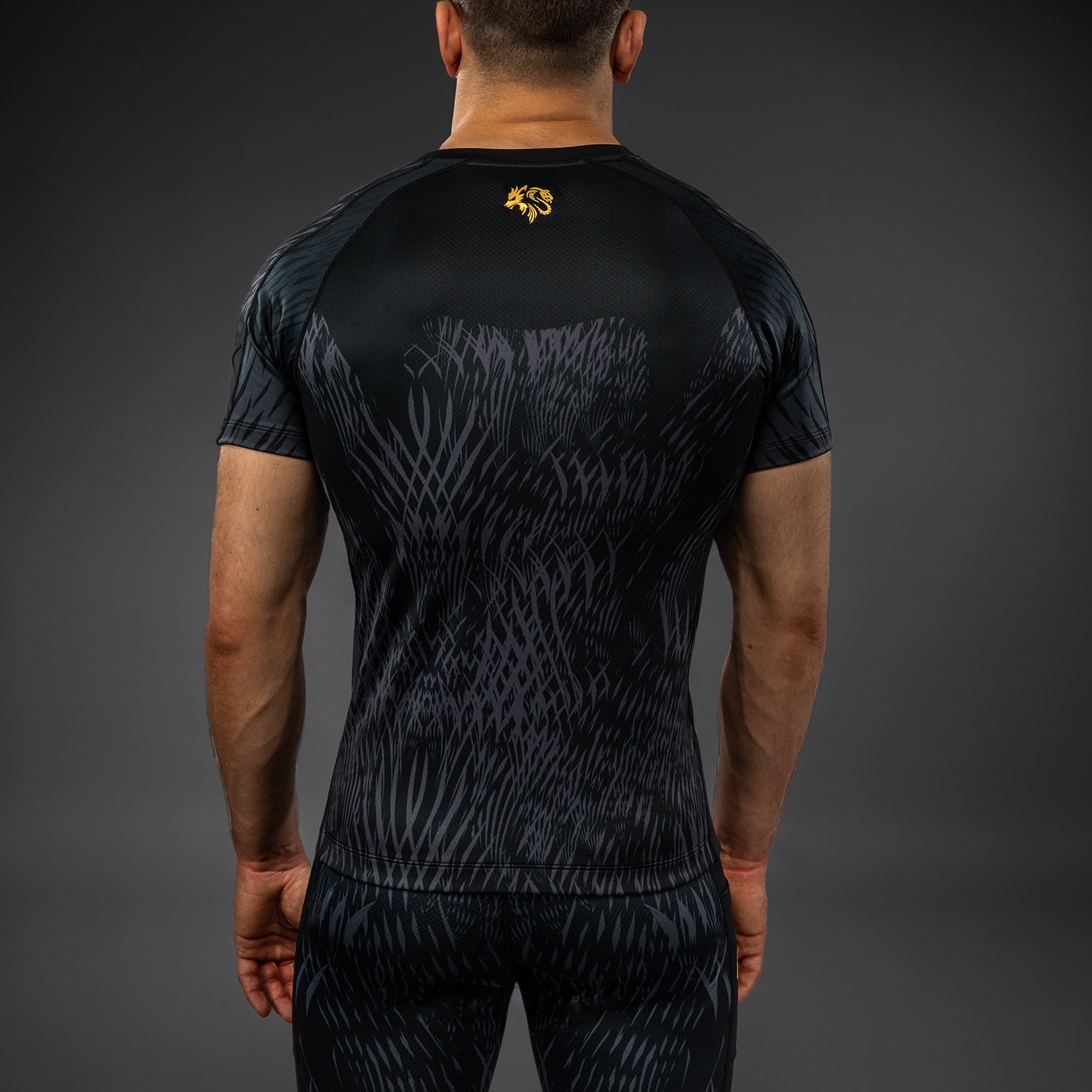 venum-x-chimaev-kurzarm-rashguard-schwarz-grau image 3