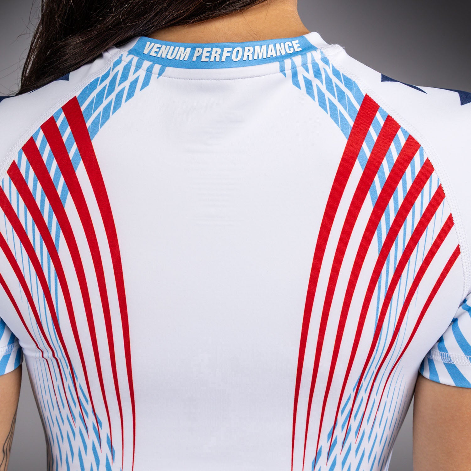 ufc-freedom-250-by-venum-authentic-fight-night-rashguard-damen-kurzarm-wei image 8