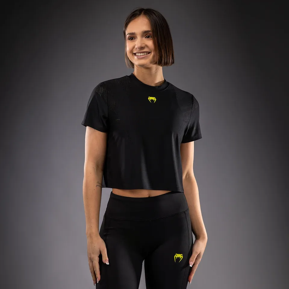 venum-lazer-dry-tech-t-shirt-damen-schwarz-gelb image 1