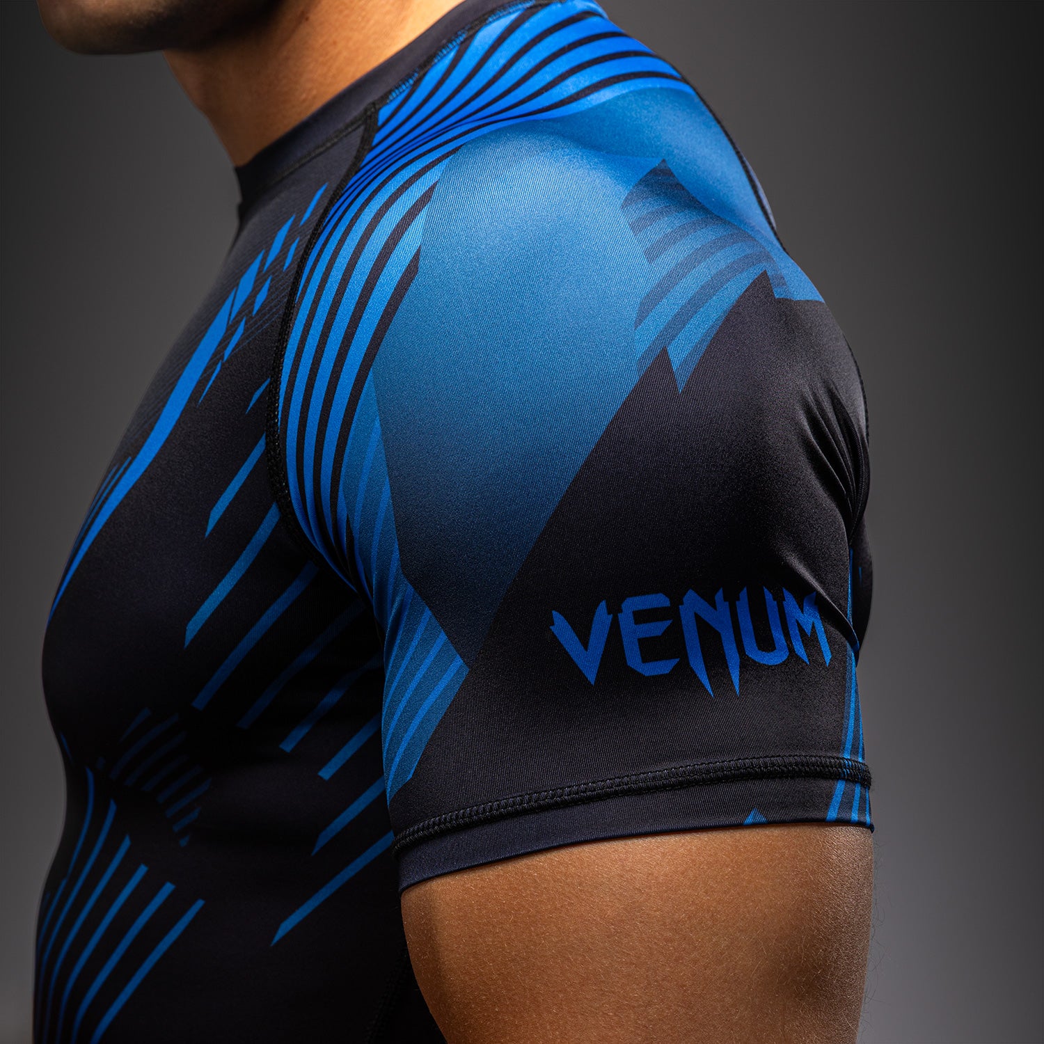 venum-no-gi-6-0-rashguard-kurzarm-schwarz-blau-f-r-herren image 6