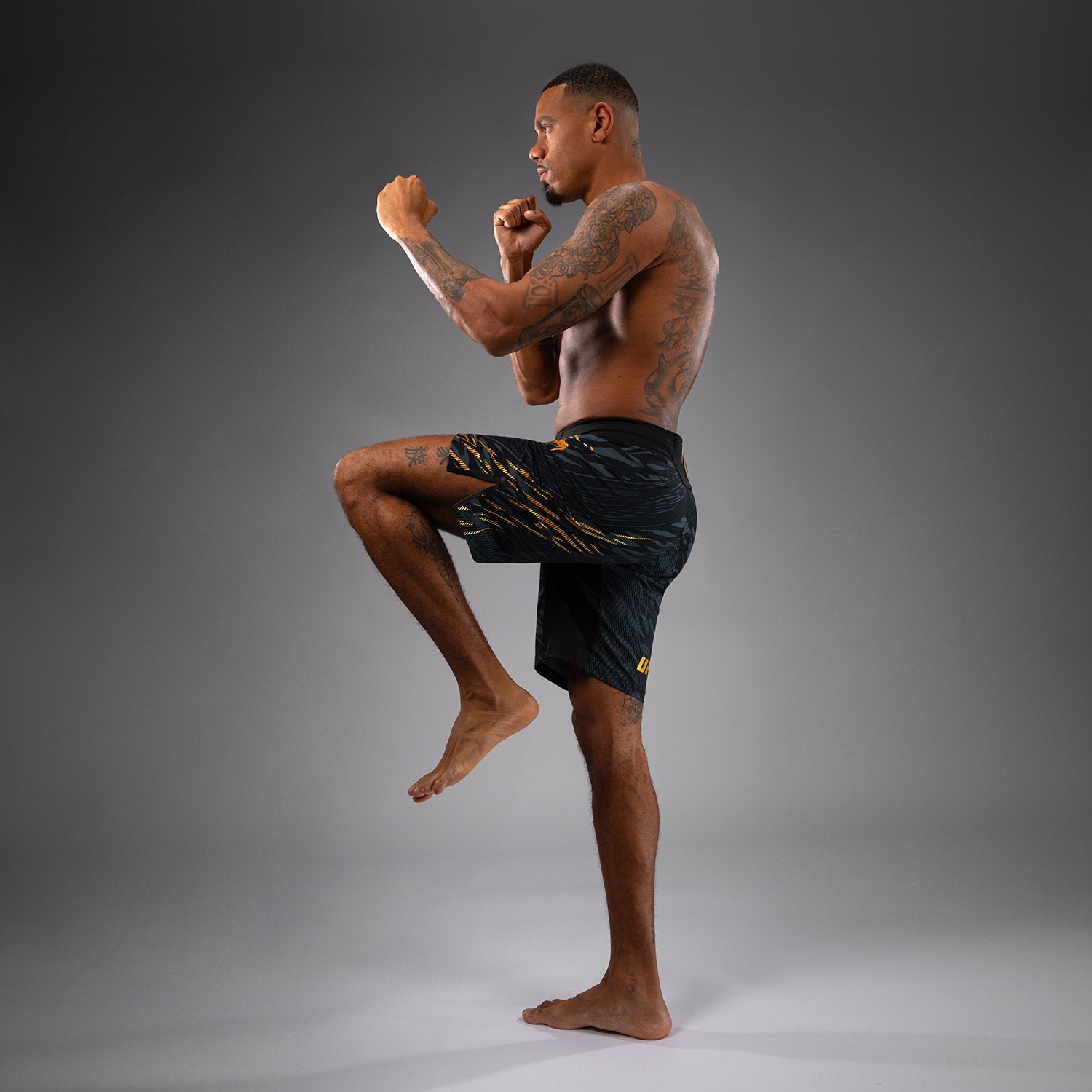 ufc-fusion-by-venum-authentic-fight-night-fight-short-long-fit-herren-champion-s image 4