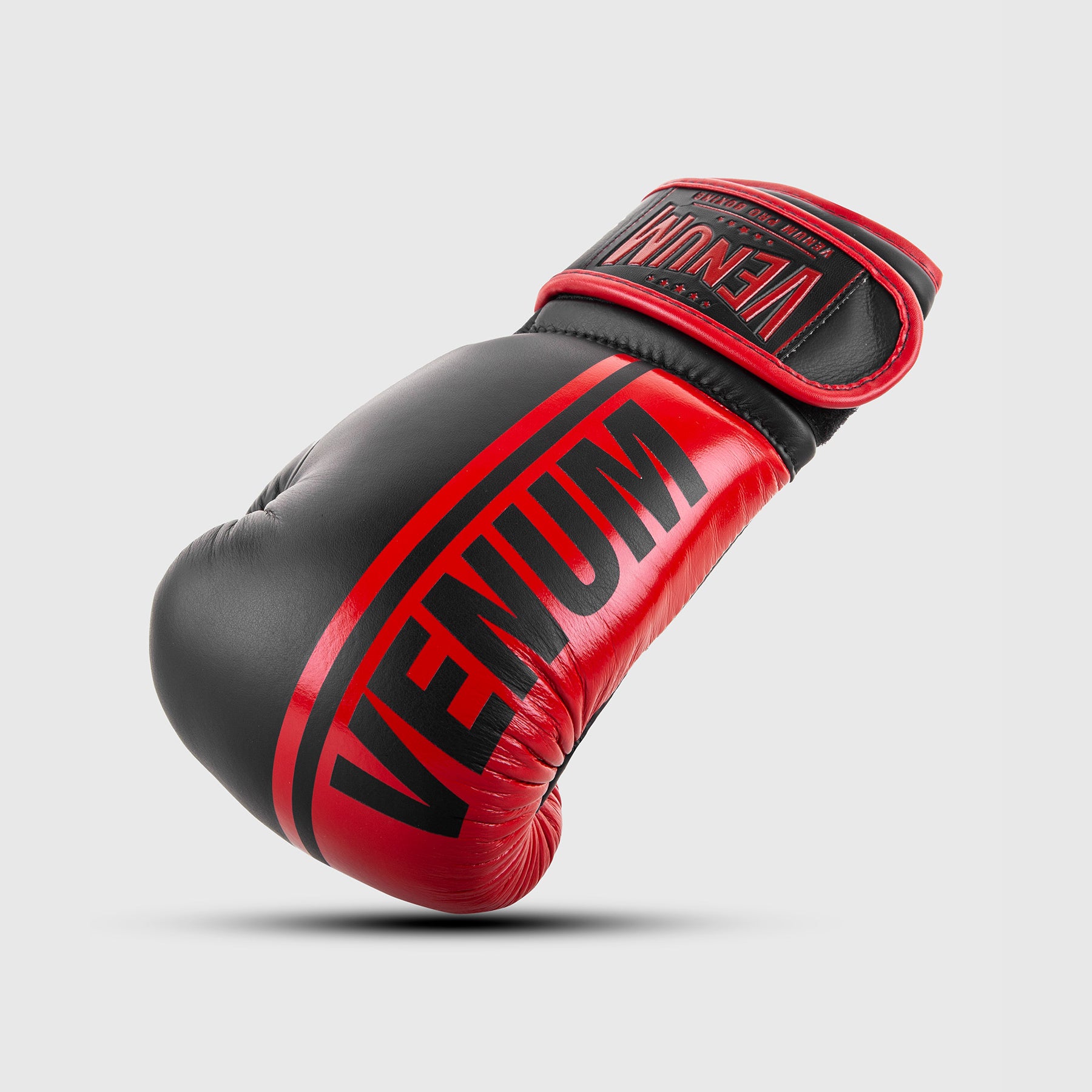 venum-shield-professionelle-boxhandschuhe-klettverschluss-rot-schwarz image 7
