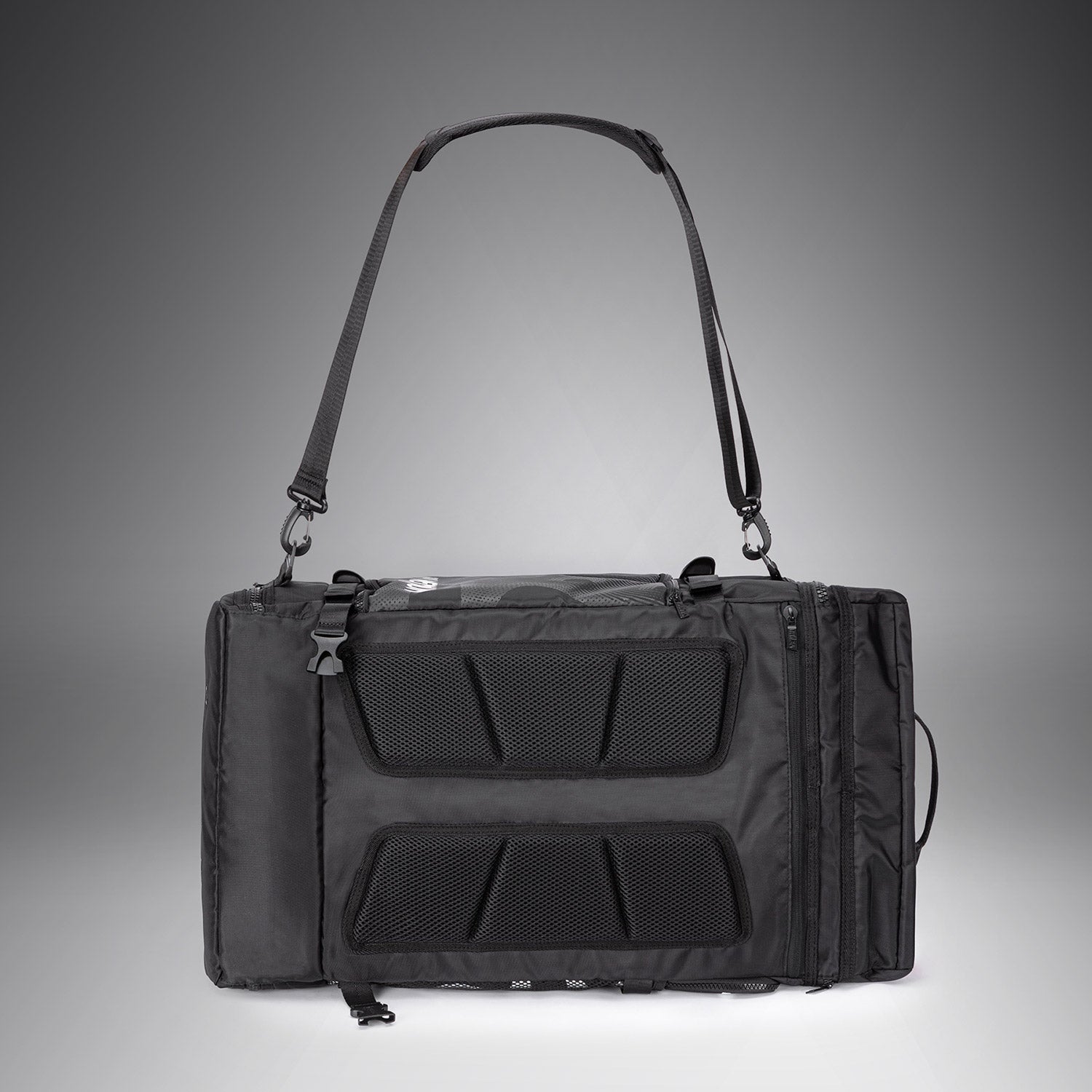 venum-shockwave-sporttasche-convertible-60l-schwarz image 8