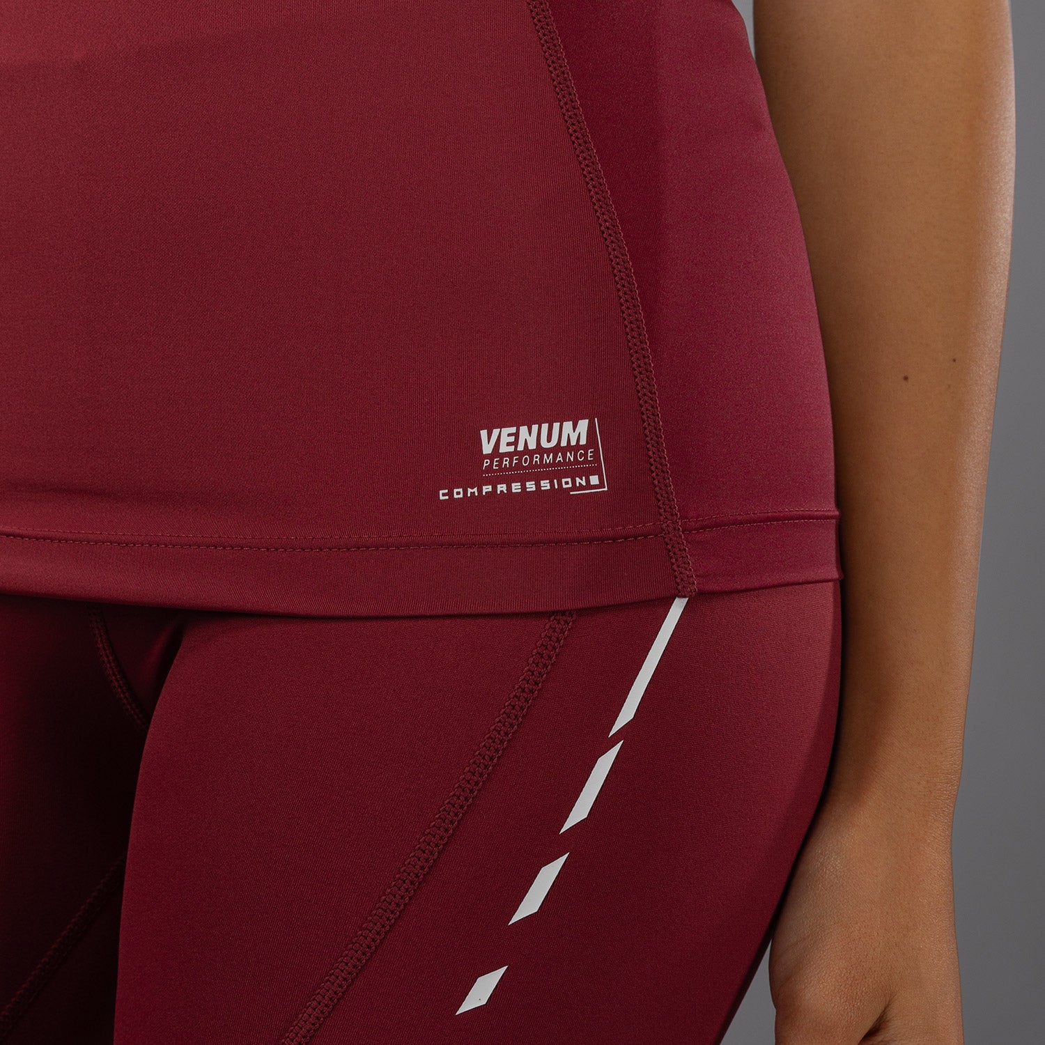 venum-adrenaline-damen-dry-tech-tank-top-burgund-rosa image 5