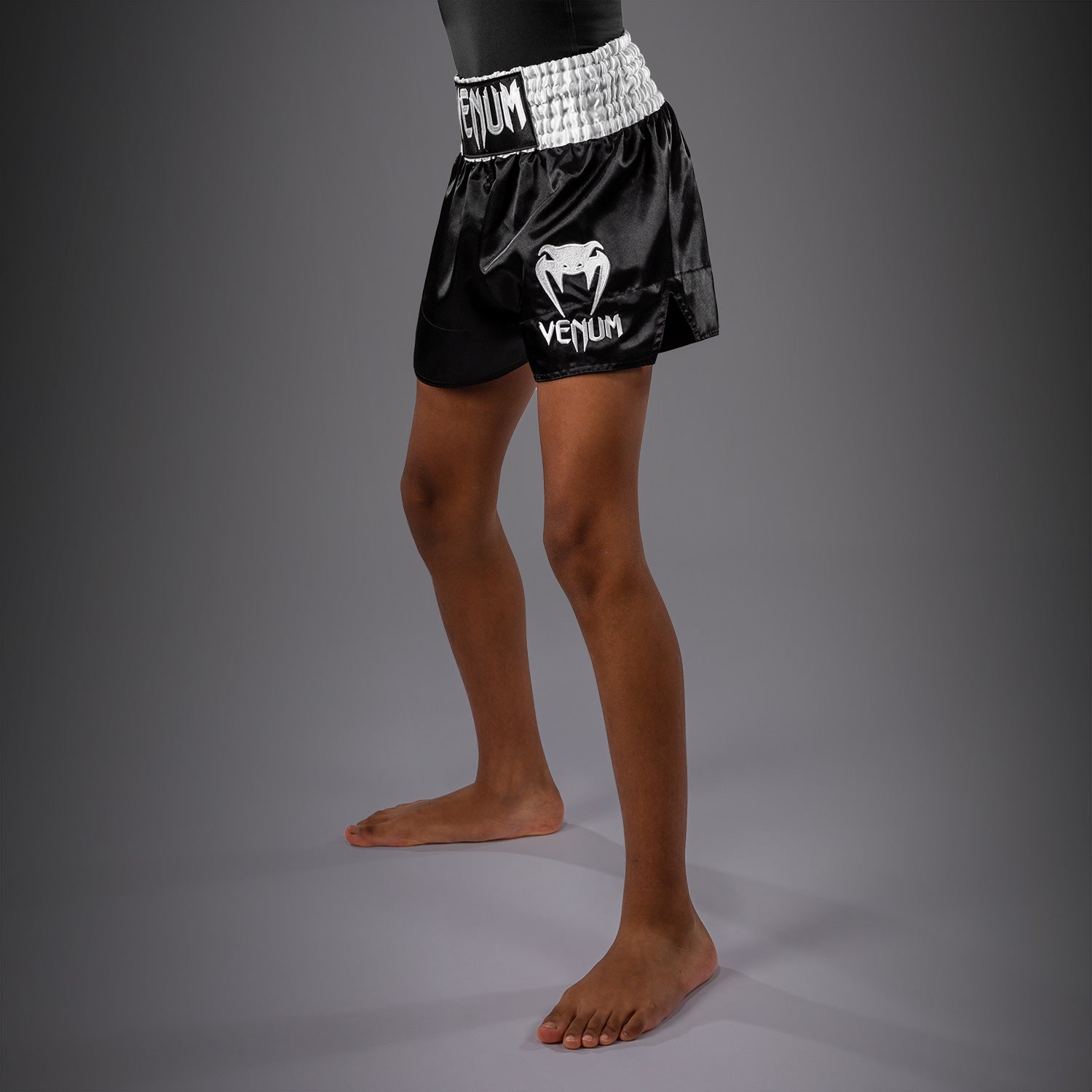 venum-classic-muay-thai-shorts-kinder-schwarz-wei image 3