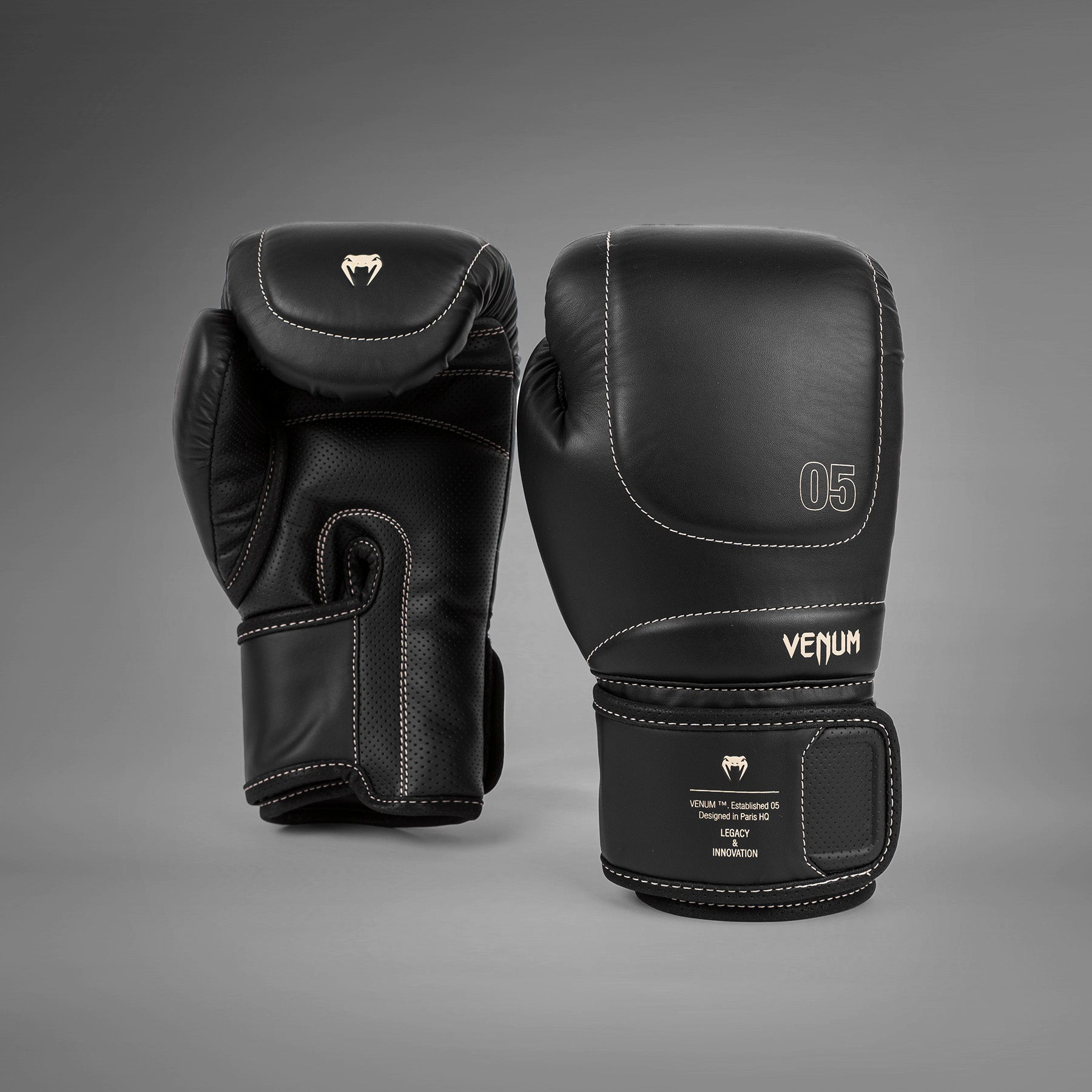 venum-impact-evo-boxhandschuhe-schwarz image 2