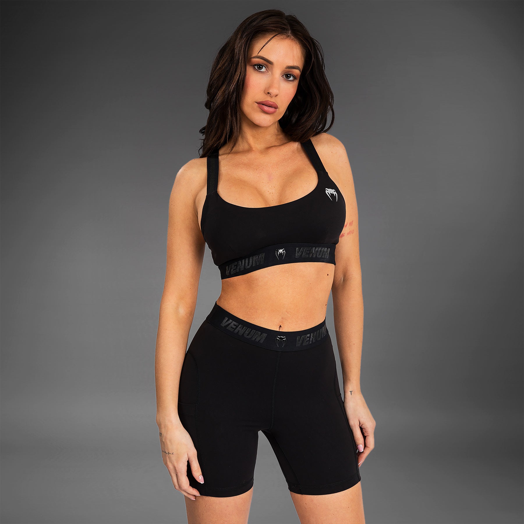 venum-elevate-sport-bh-damen-schwarz image 1