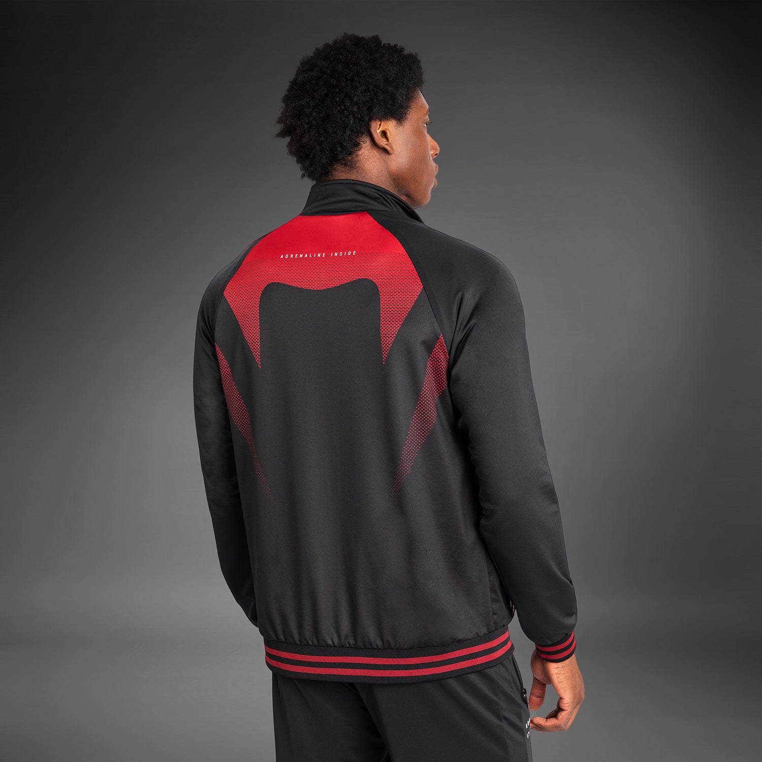 venum-adrenaline-herren-trainingsjacke-rot-schwarz image 2
