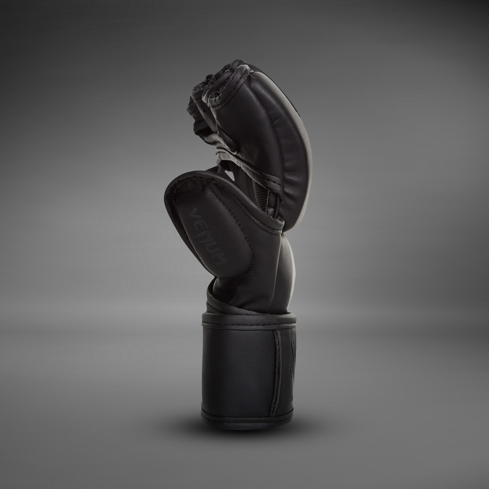 venum-challenger-mma-handschuhe-schwarz-schwarz image 2