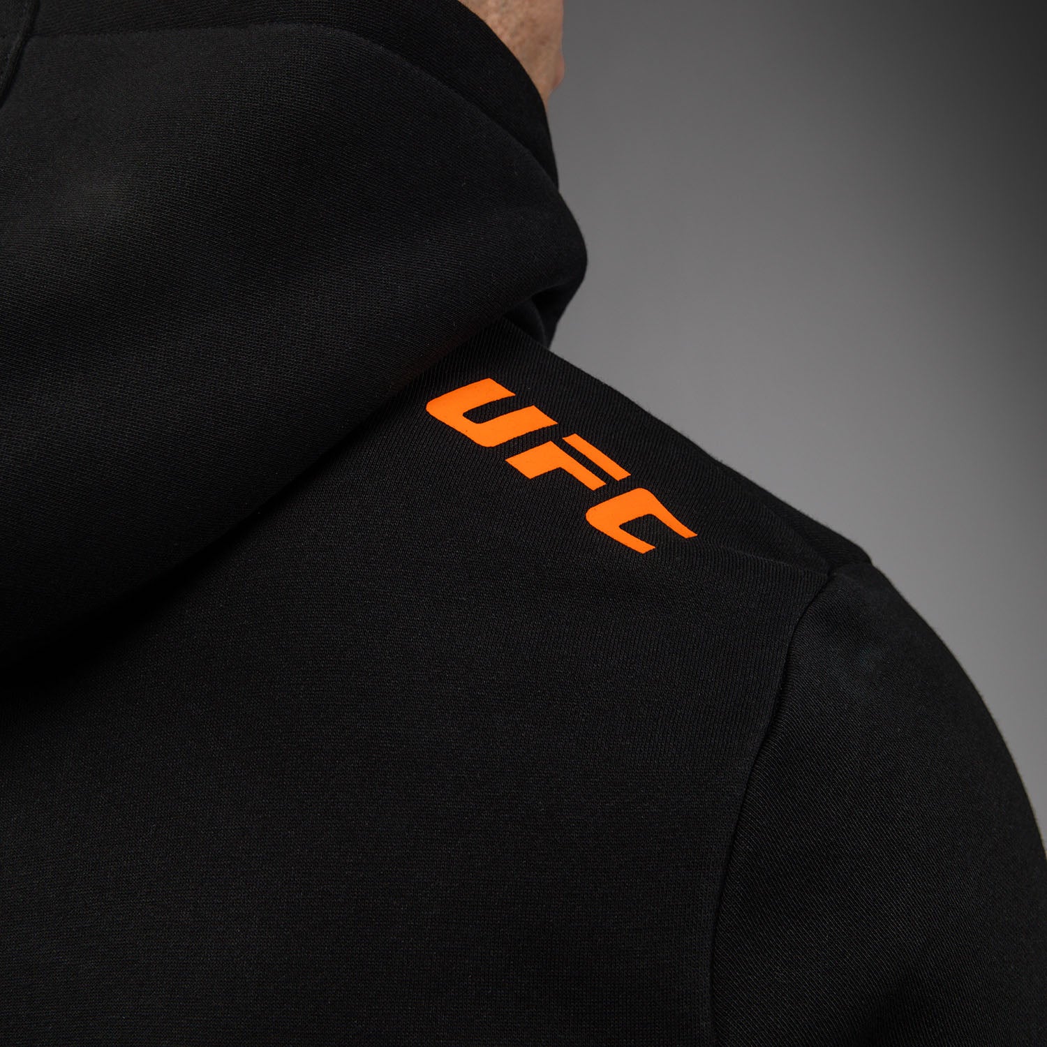 ufc-zenith-by-venum-authentic-fight-week-pullover-hoodie-herren-schwarz image 8