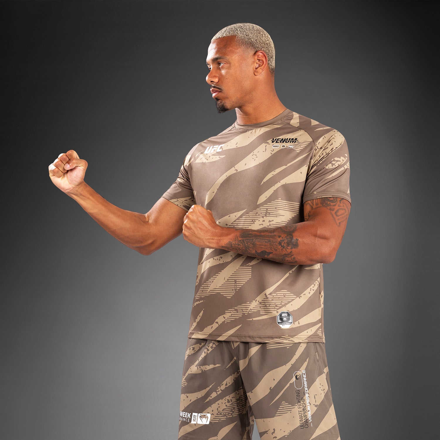 ufc-adrenaline-by-venum-fight-week-herren-dry-tech-t-shirt-desert-camo image 4