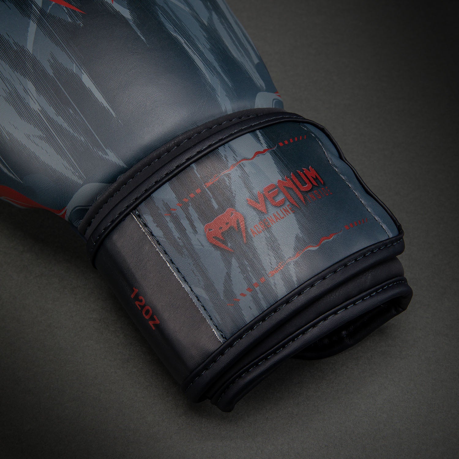 venum-demon-boxhandschuhe-schwarz-grau image 3