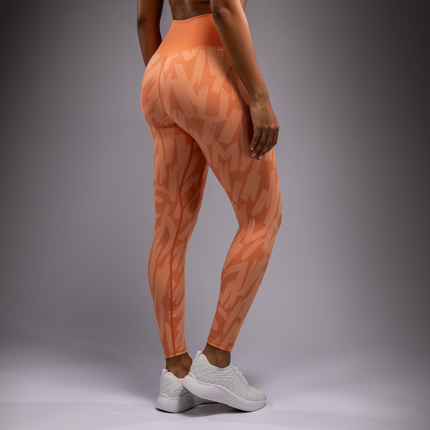 venum-graffiti-leggings-damen-in-voller-l-nge-samtaprikose image 3