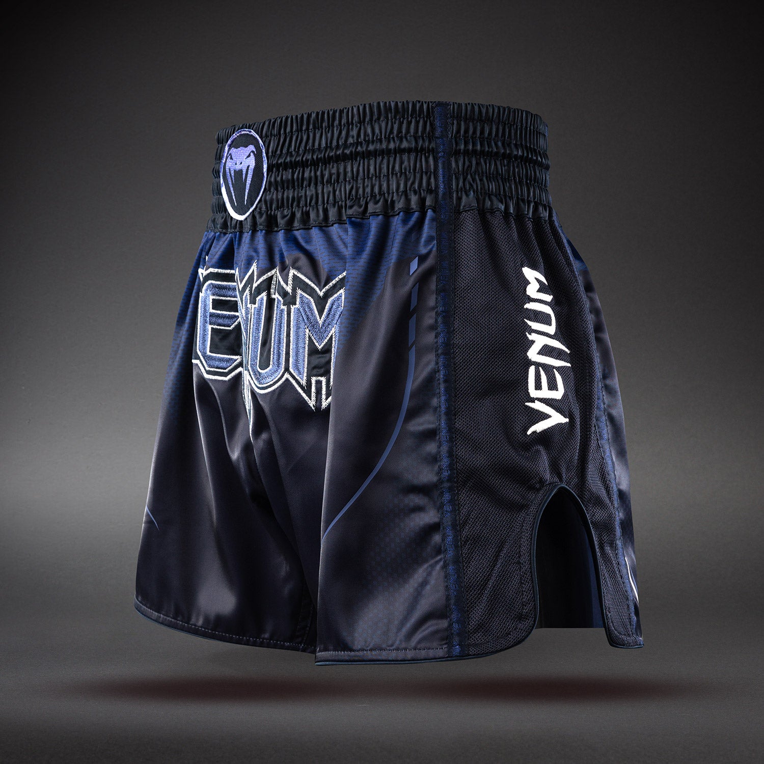 venum-g-core-muay-thai-shorts-marineblau-wei image 2