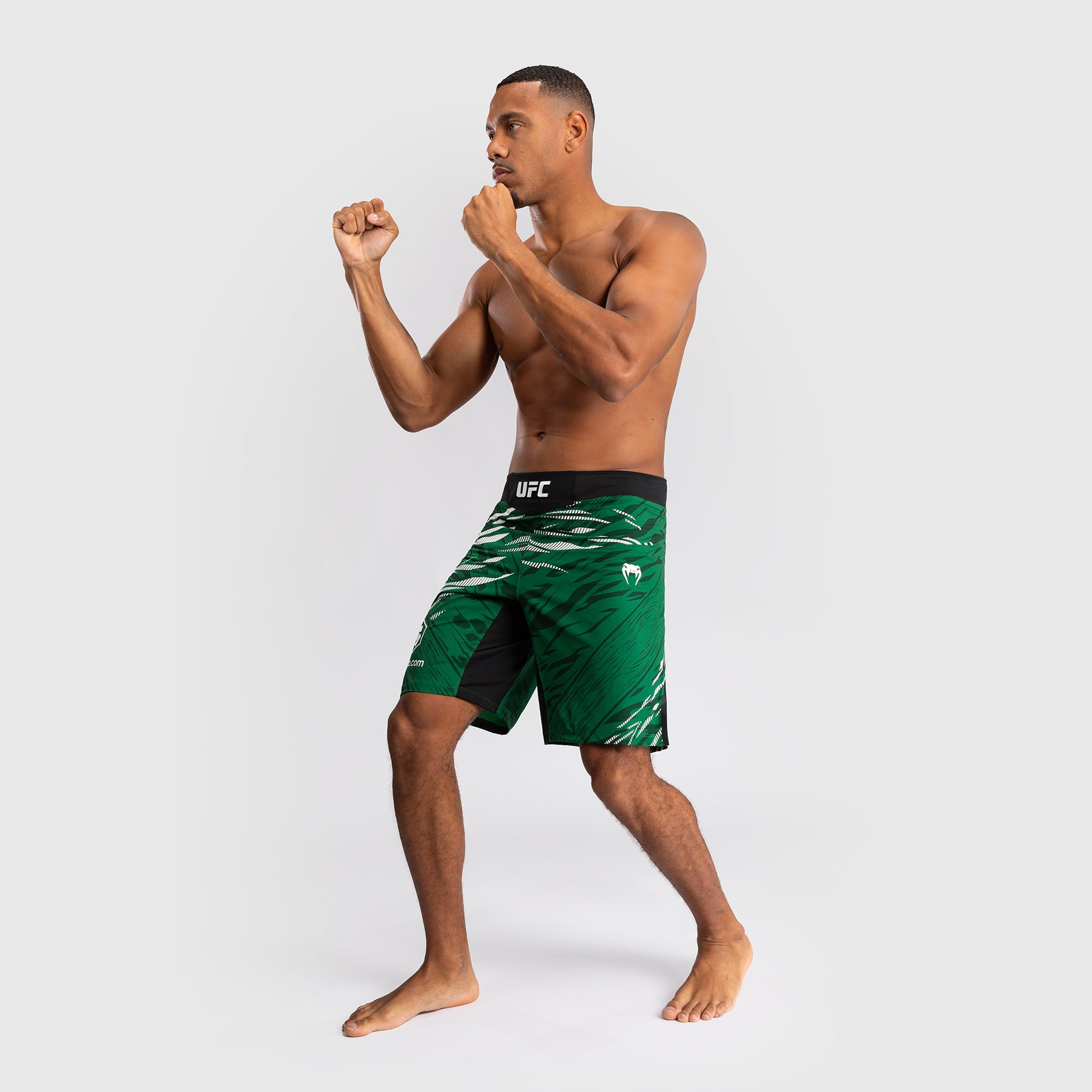 venum-ufc-fusion-authentic-fight-night-fight-short-herren-long-fit-gr-n image 8