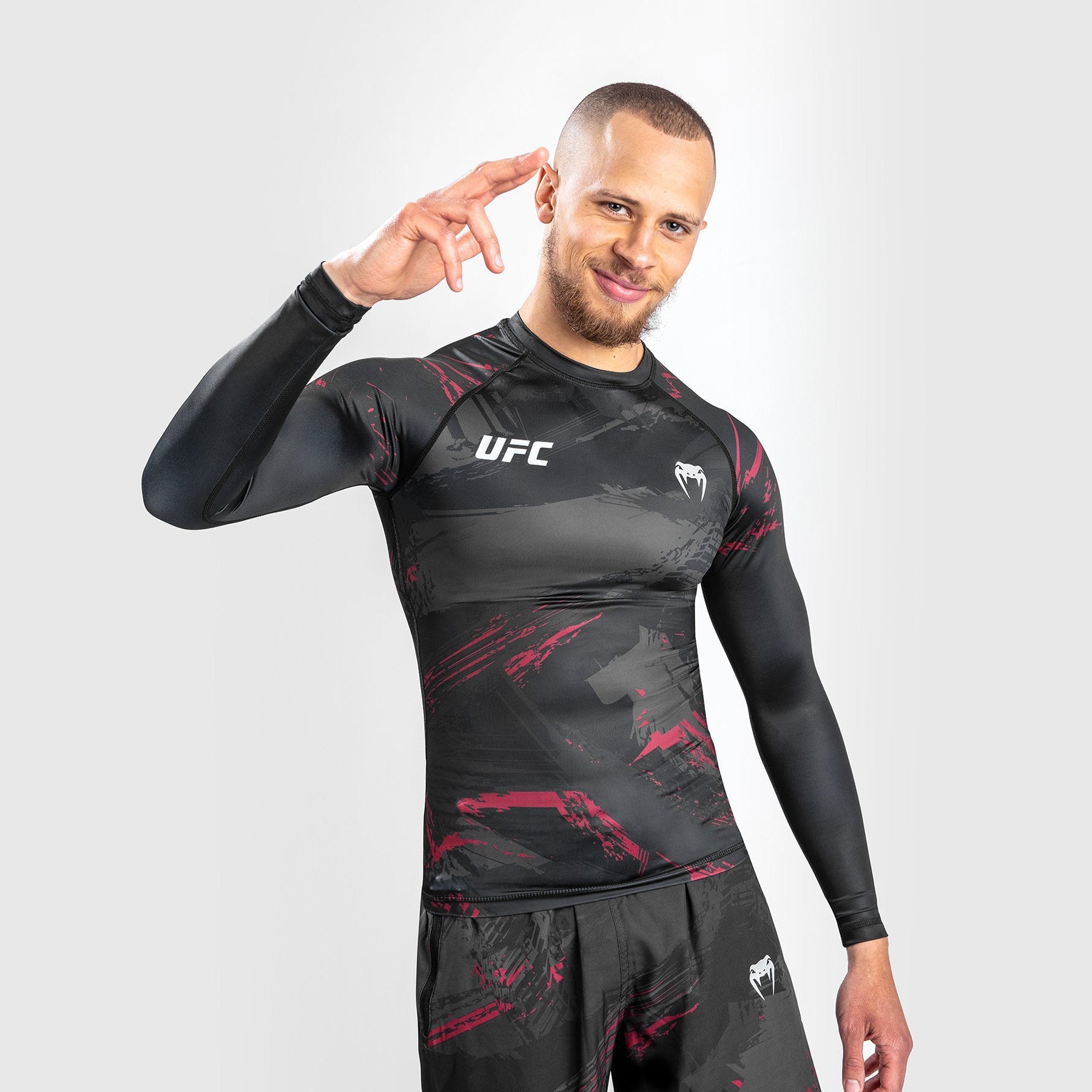 ufc-venum-authentic-fight-week-2-0-compression-t-shirt-langarm-schwarz-rot image 1
