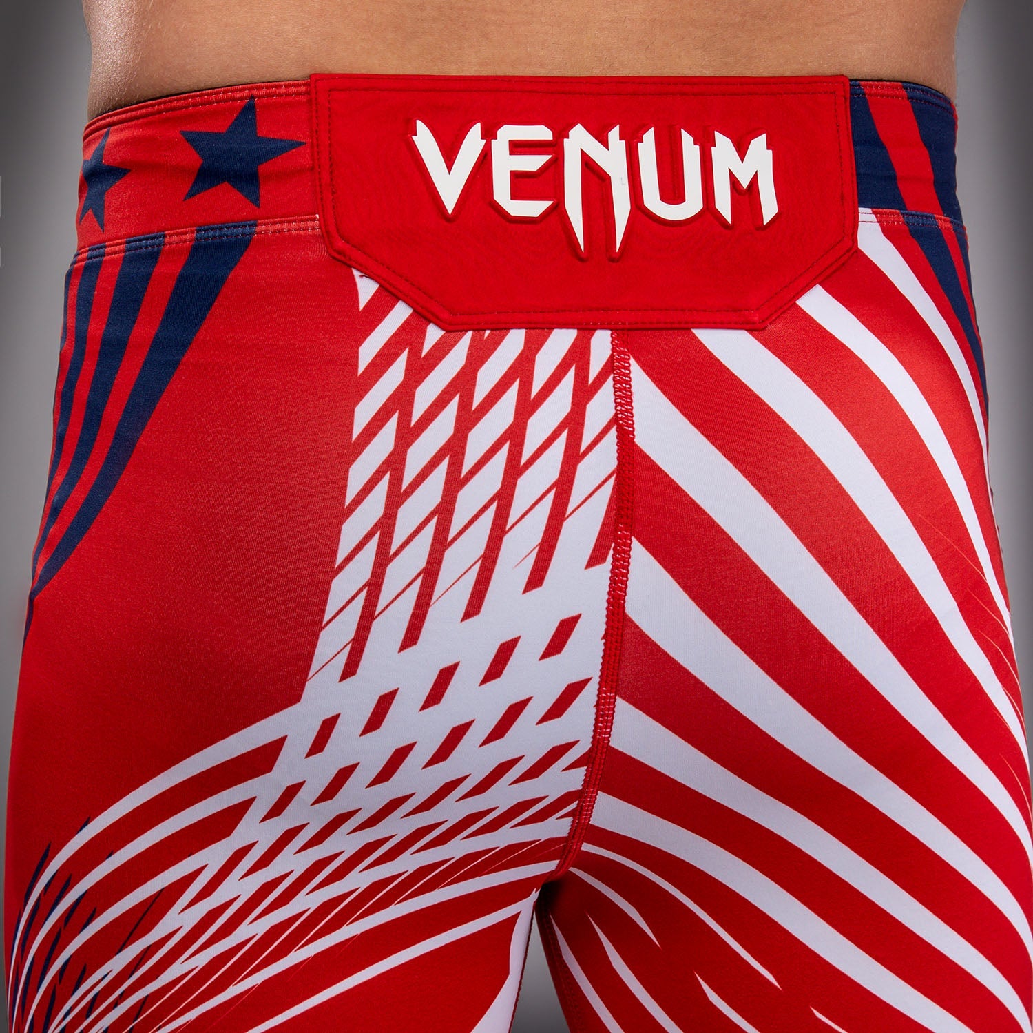 ufc-freedom-250-by-venum-authentic-fight-night-vale-tudo-shorts-herren-rot image 7