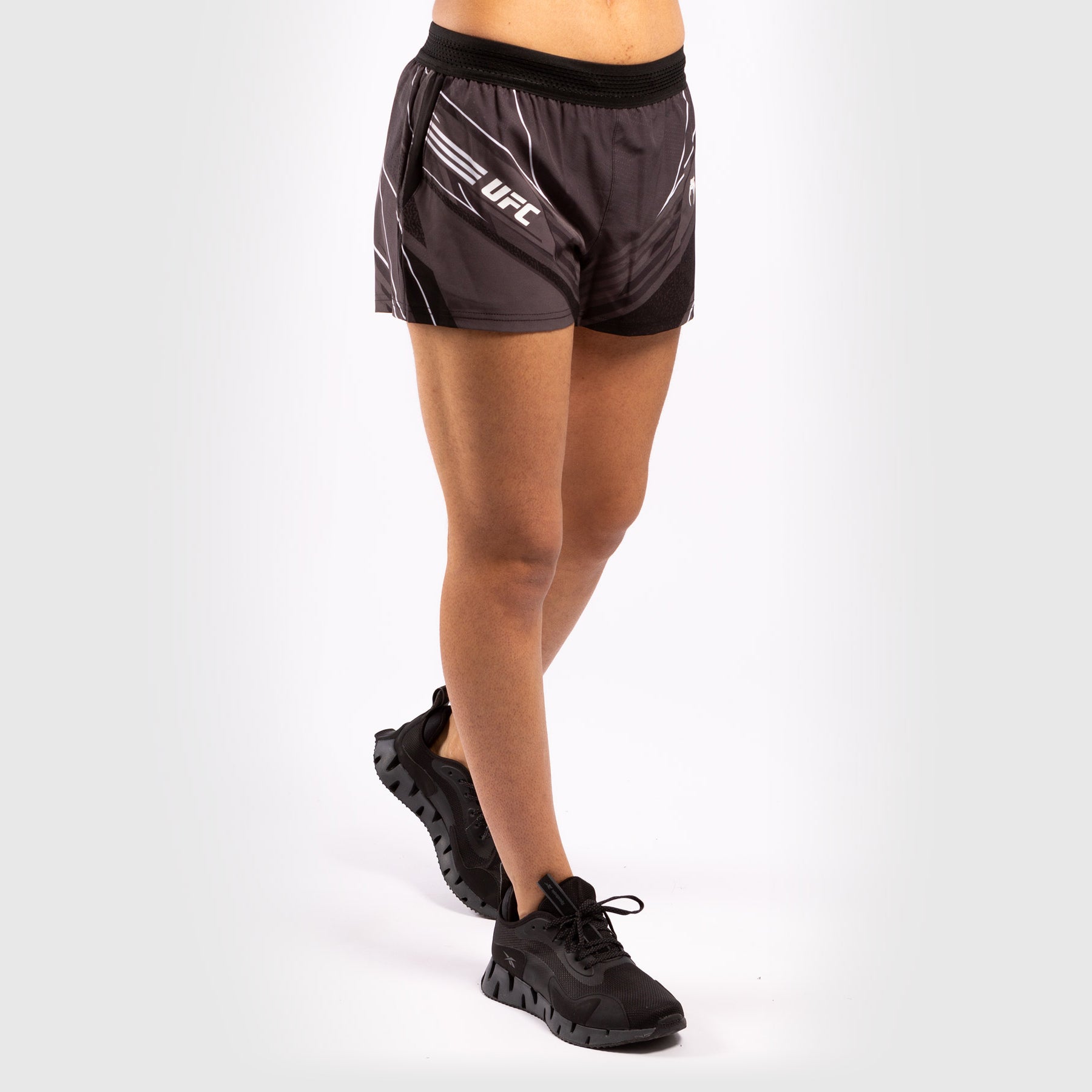 ufc-venum-replica-damen-shorts-schwarz-trainingsshorts image 4