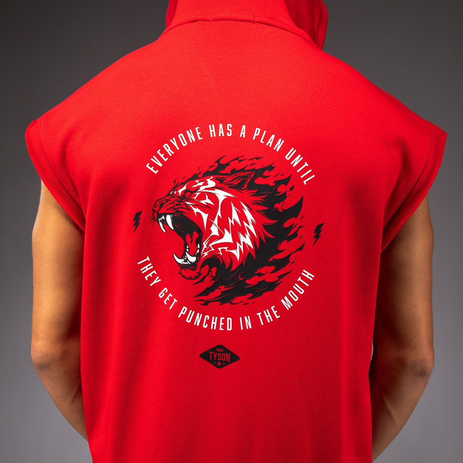 venum-x-mike-tyson-tiger-rmelloser-hoodie-herren-intensivrot-tiefschwarz image 5