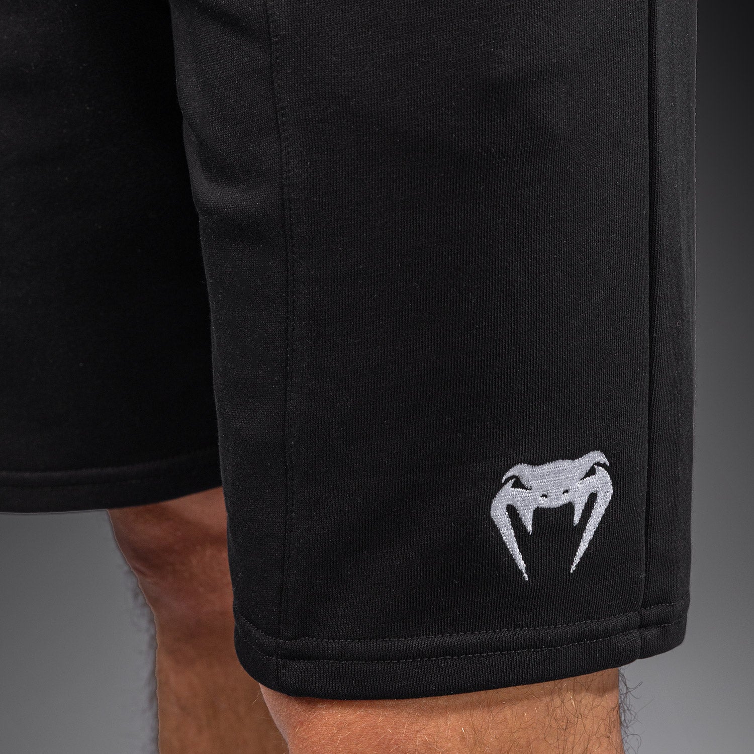 venum-classic-fleece-baumwoll-shorts-herren-schwarz image 5