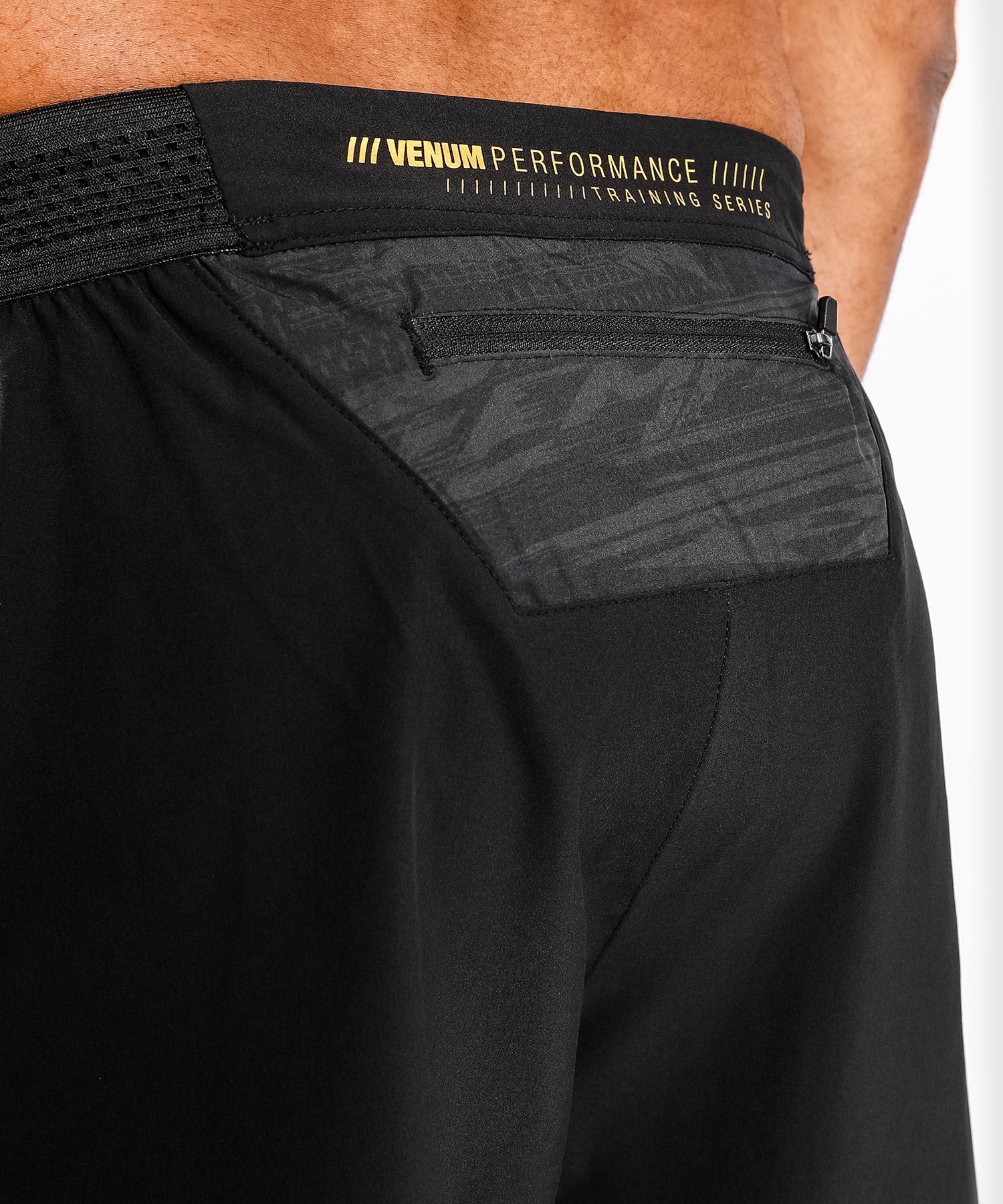 venum-tempest-2-0-sport-shorts-schwarz-gold image 6