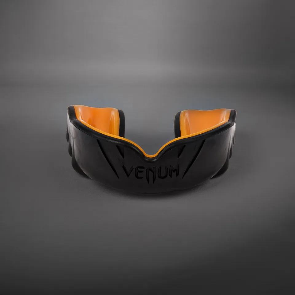 venum-challenger-mundschutz-schwarz-orange image 1