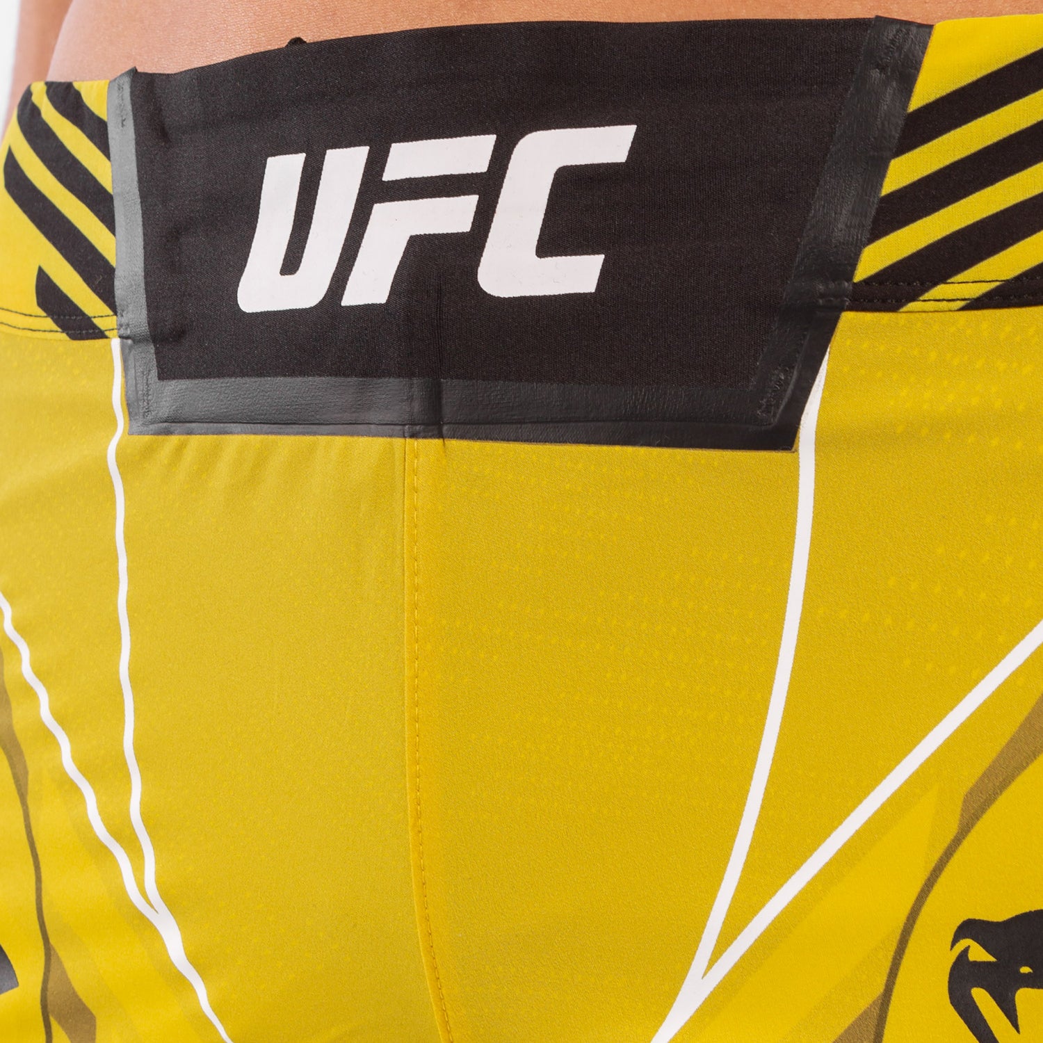 venum-ufc-authentic-fight-night-long-fit-damen-fightshorts-gelb image 5