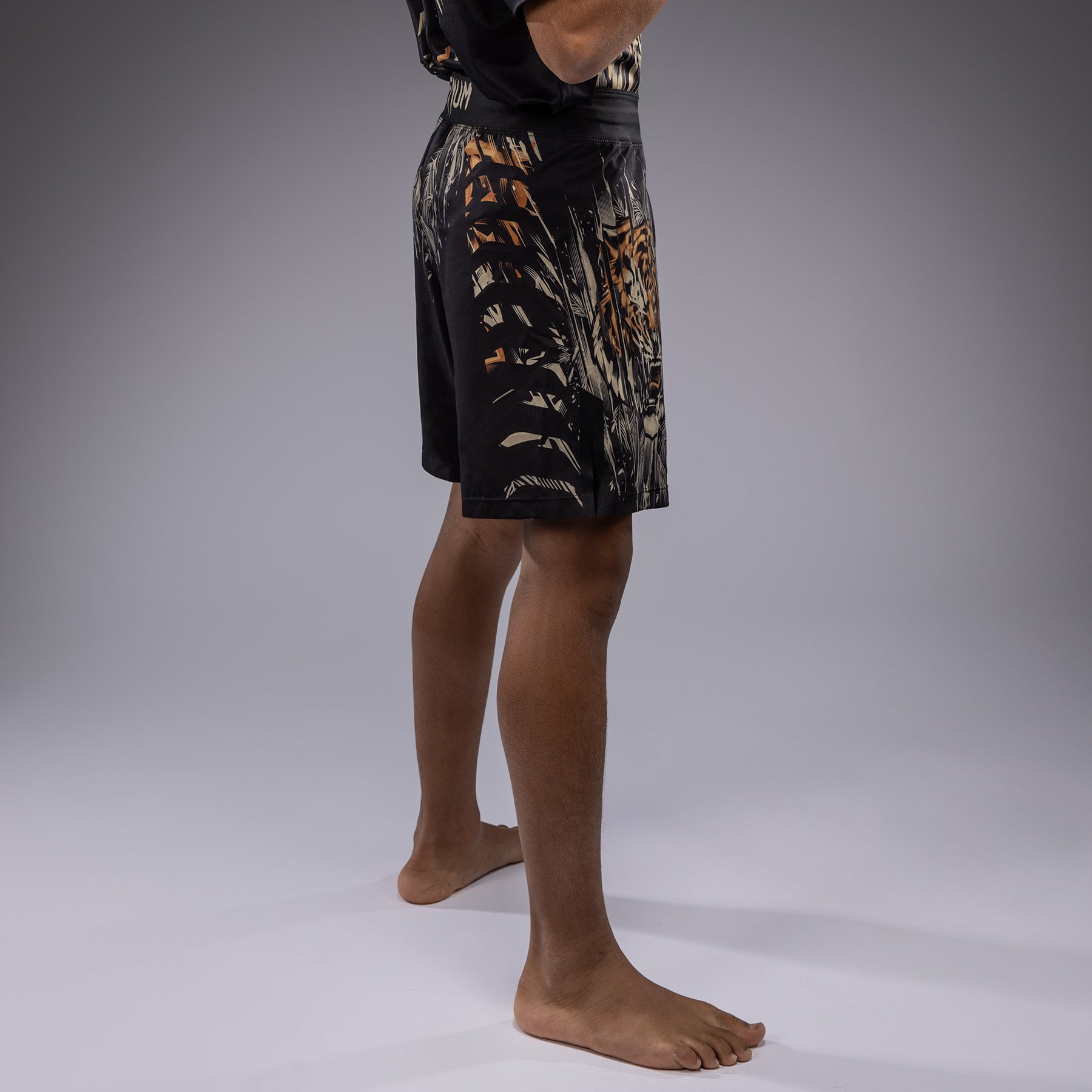 venum-tiger-kinder-kampfshorts-schwarz-neonorange image 2