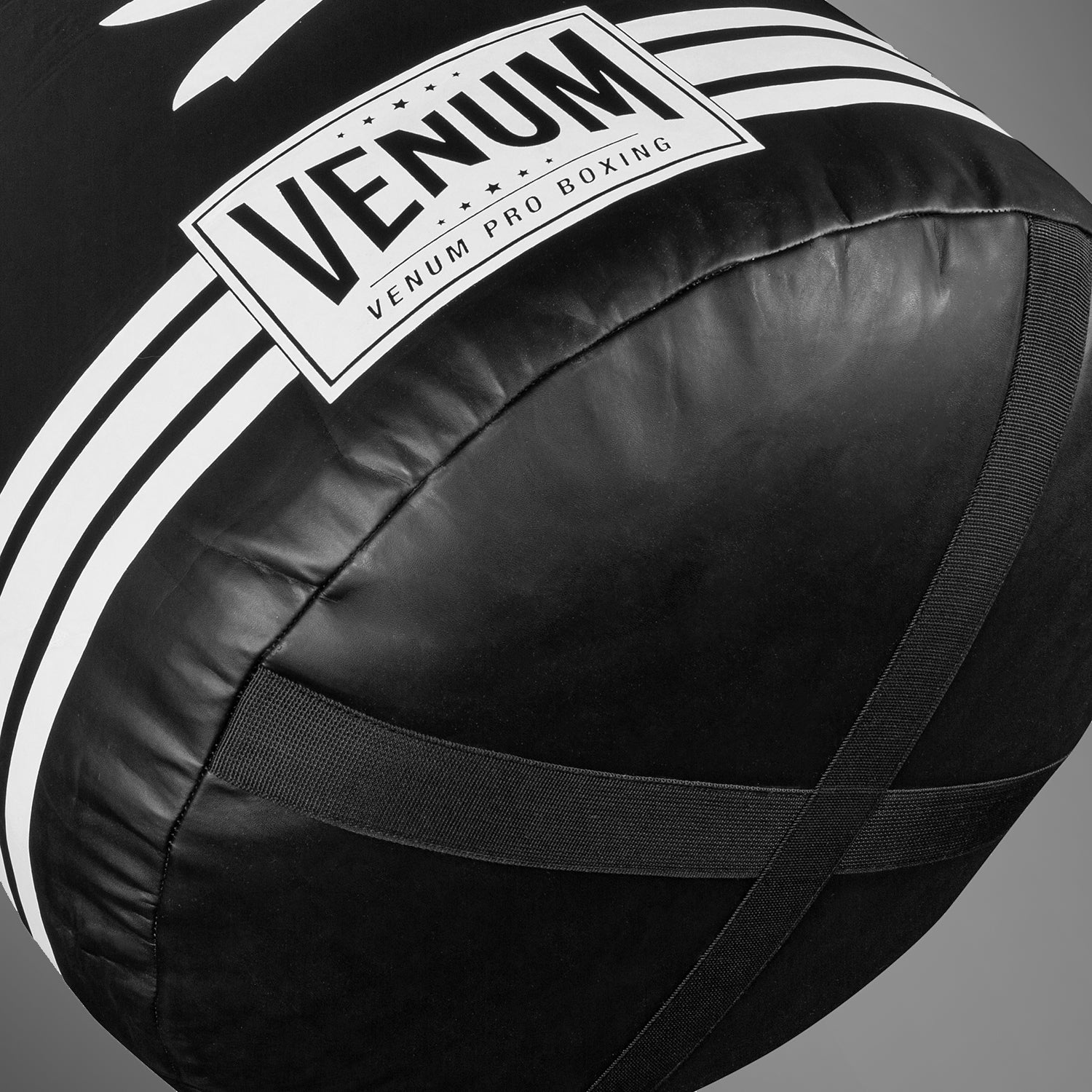 venum-hurricane-heavy-punch-bag-boxsack-schwarz-wei image 4