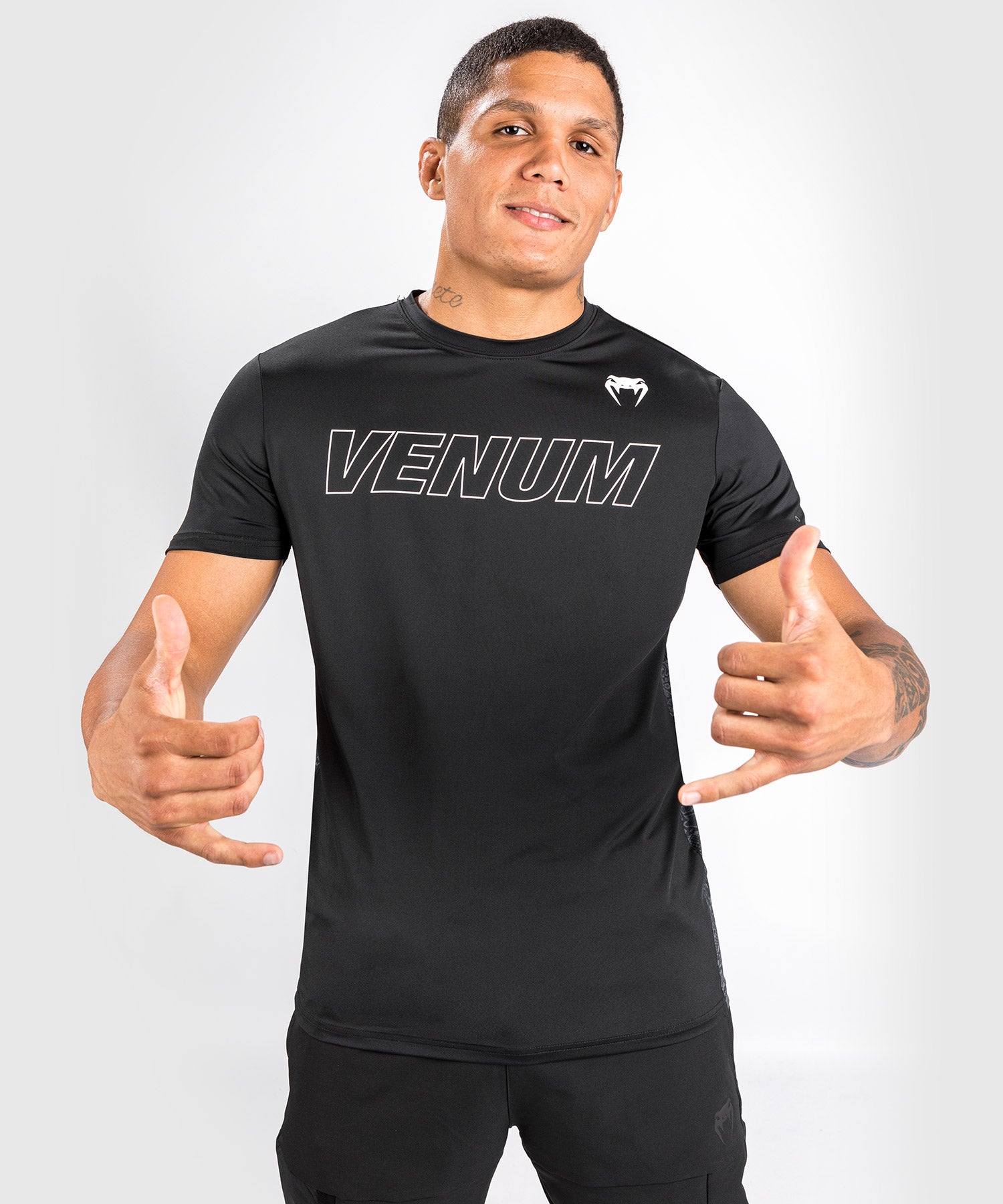 venum-classic-evo-dry-tech-t-shirt-schwarz-weiss image 1