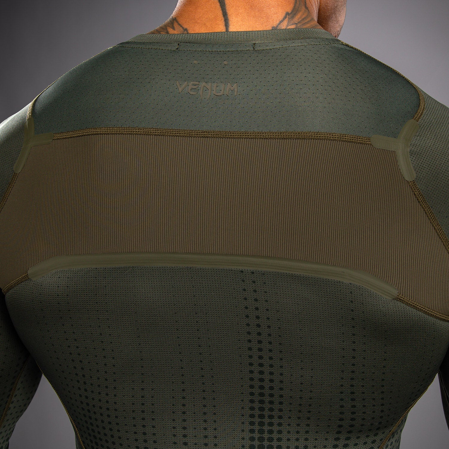 venum-stealth-langarm-rashguard-herren-khaki-dunkelgr-n image 6